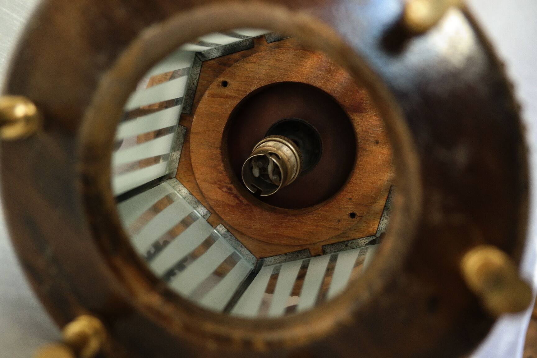 Suspension lantern of vestibule vintage fleurs-de-lys
