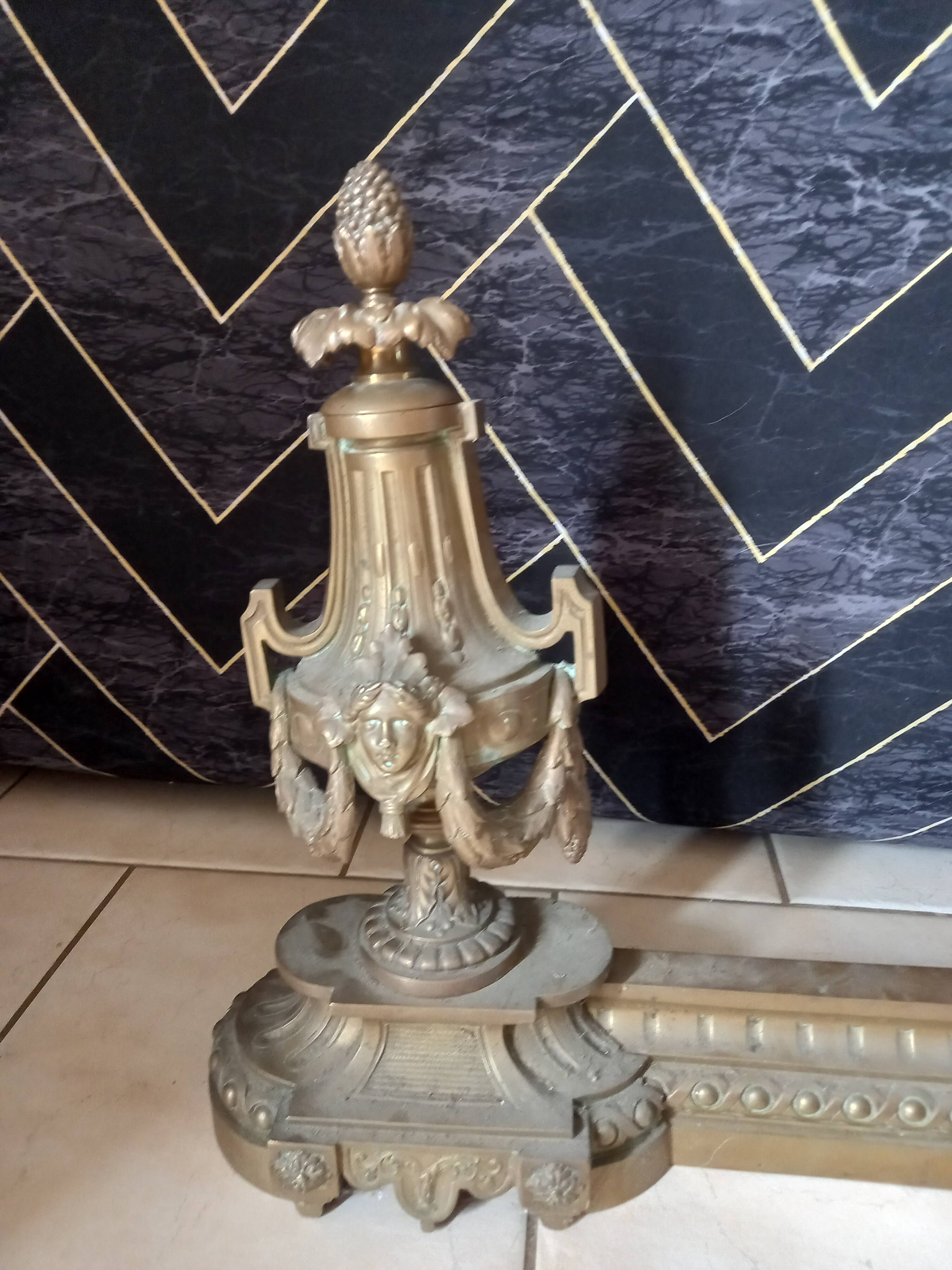 Barre de foyer cheminée reglable