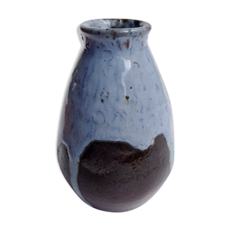 Eugene LION sandstone vase