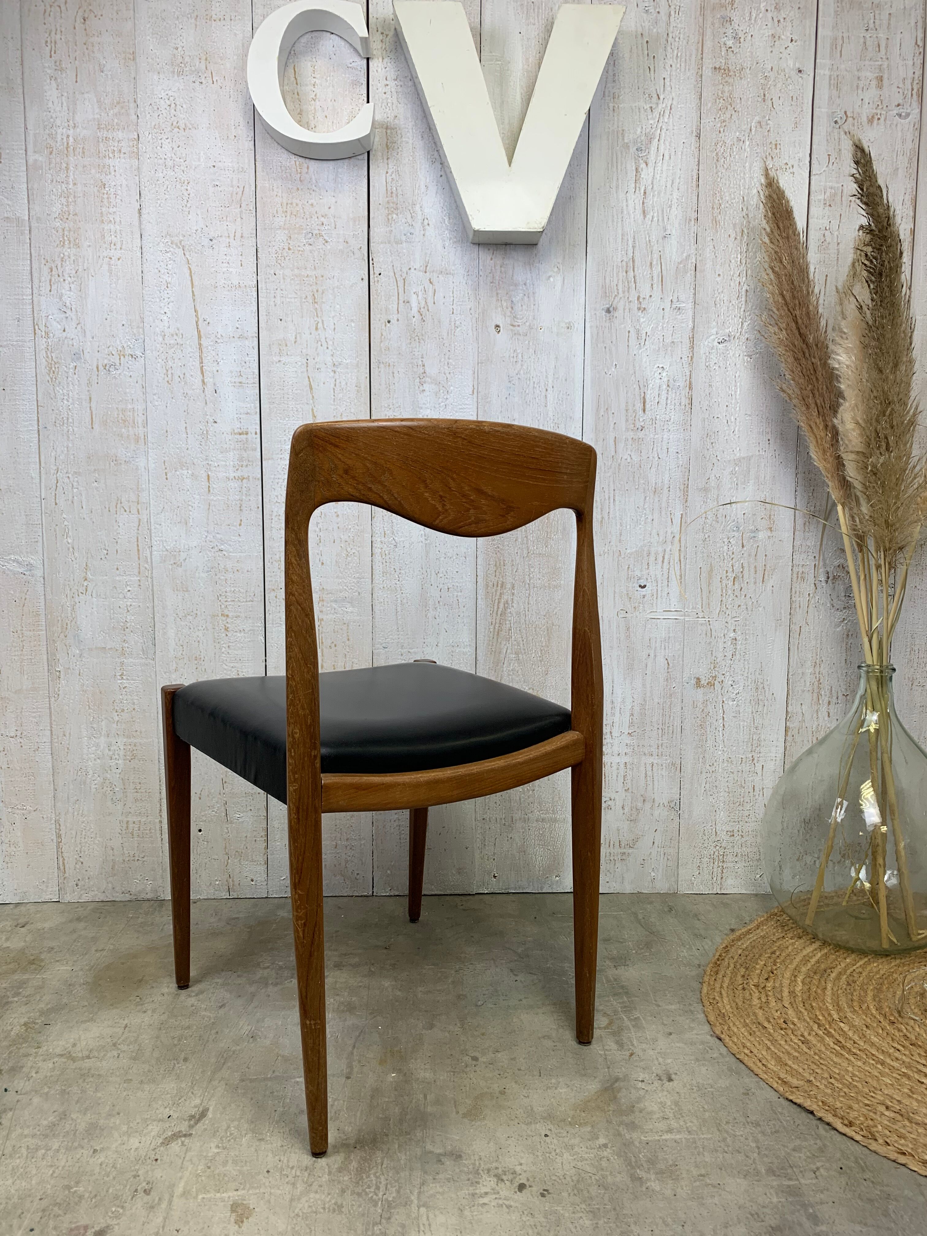 Series of 6 scandinavian chairs