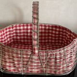 Iron basket and red vichy