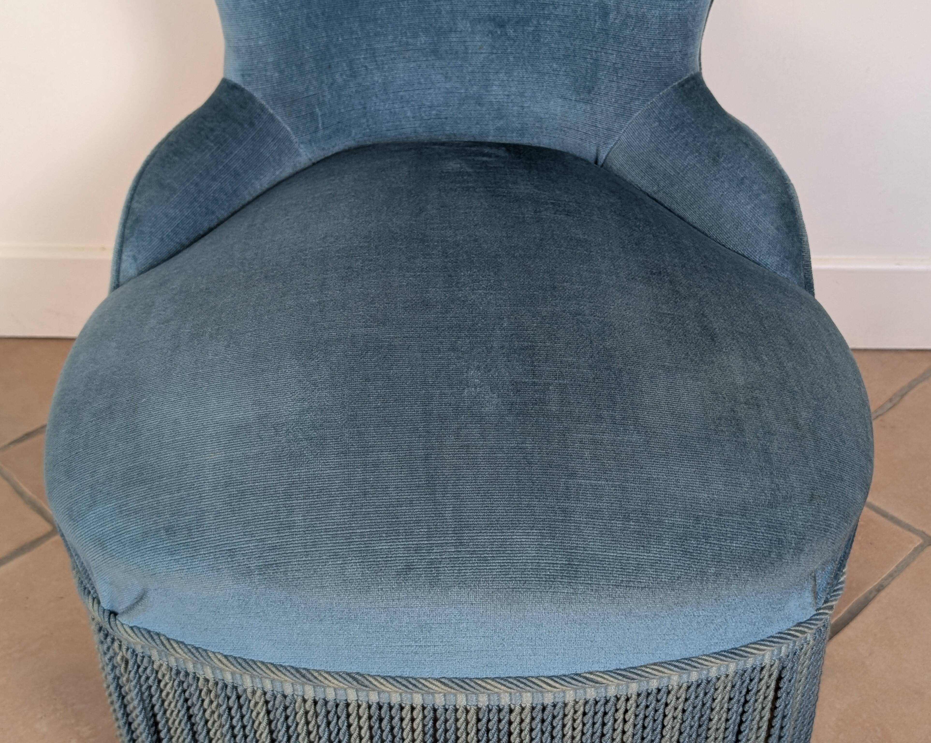 Frog chairs and pouffe