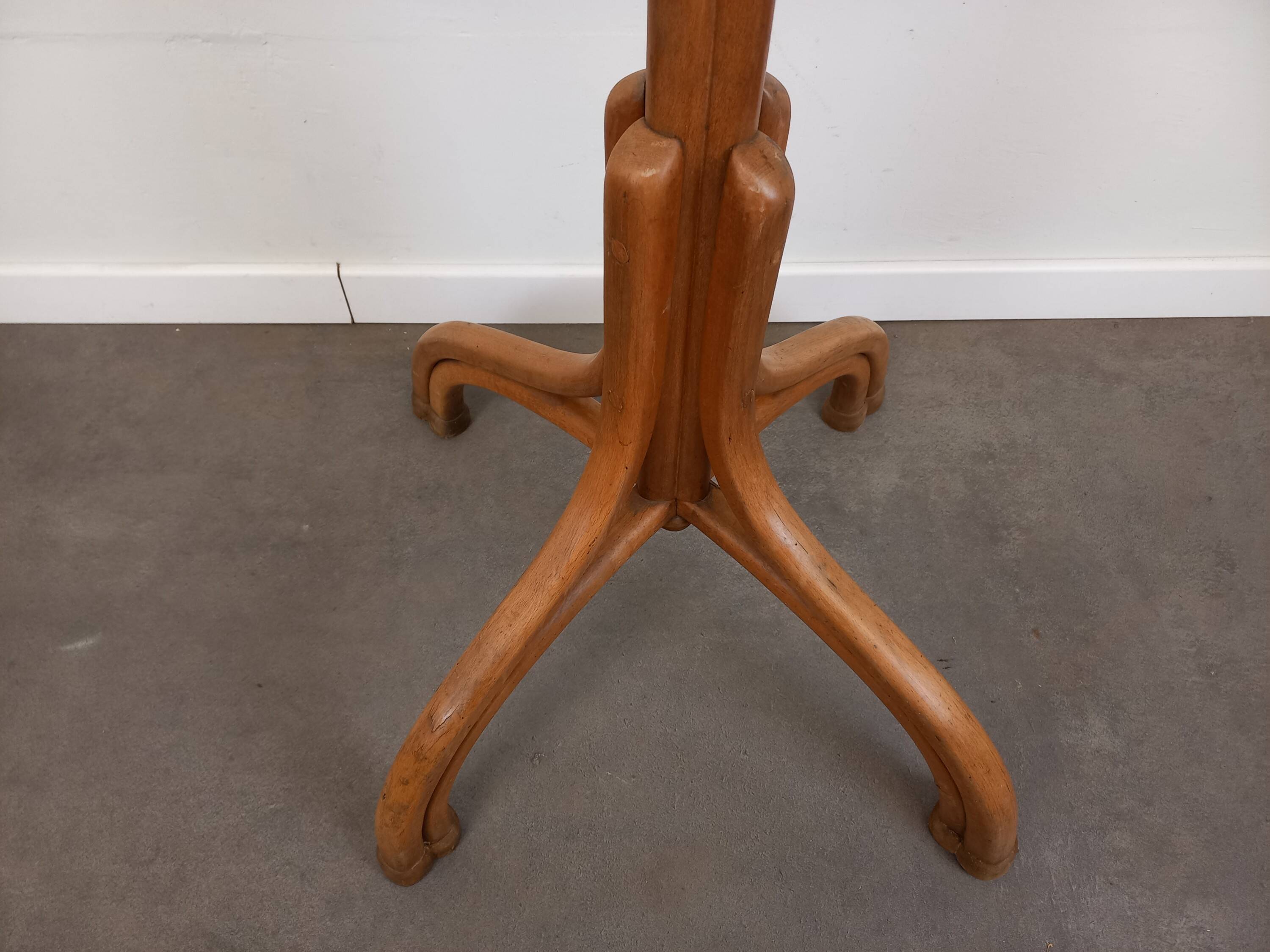 Thonet parrot coat rack