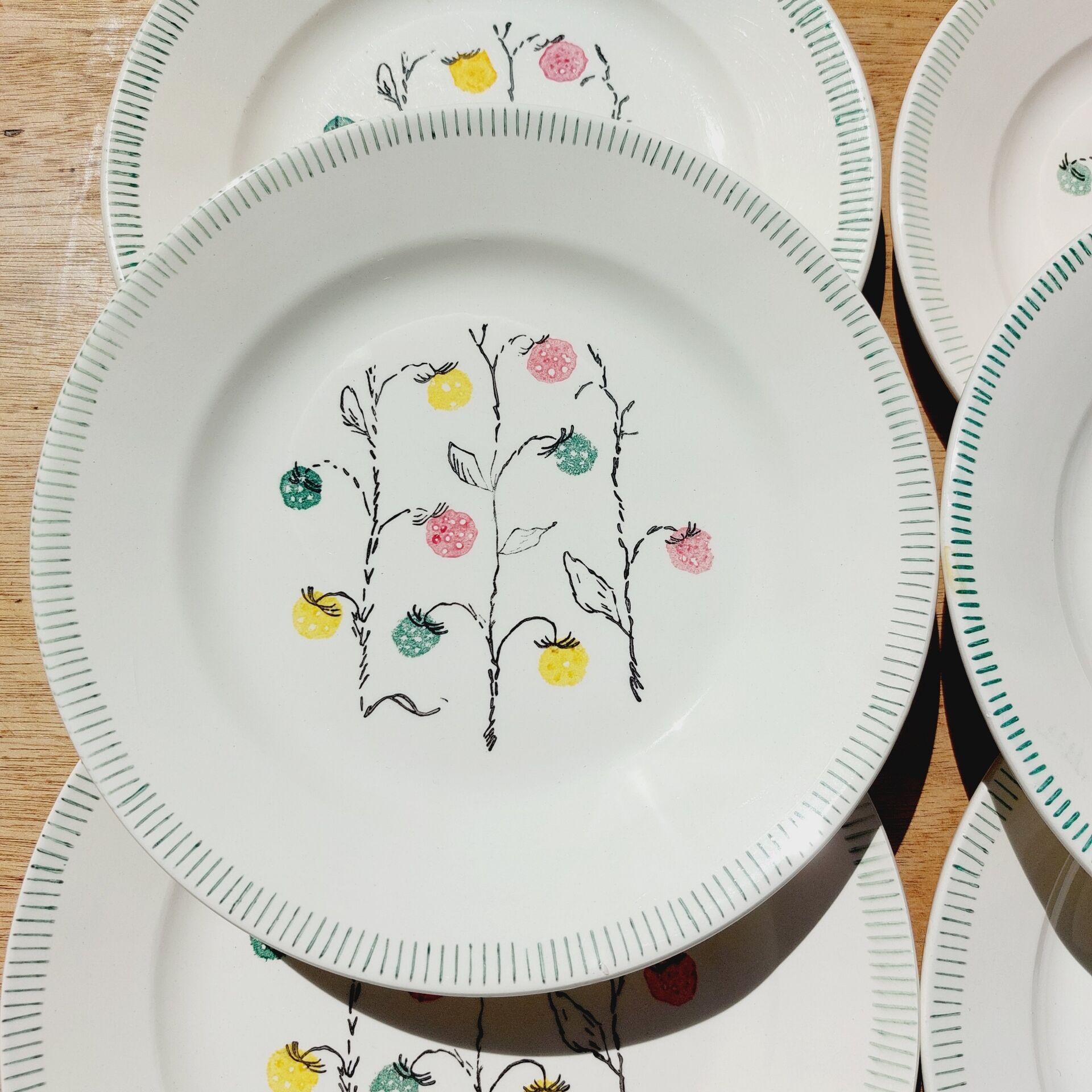 Vintage dinner plates