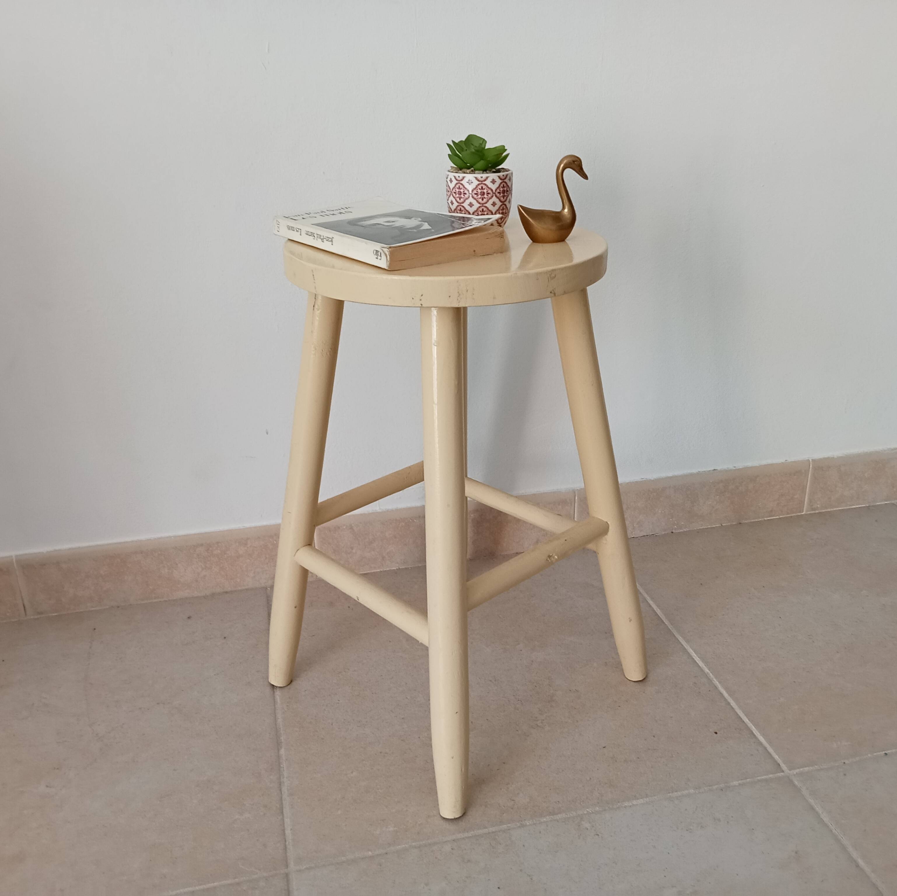 Vintage artisanal turned wooden stool from the 70s