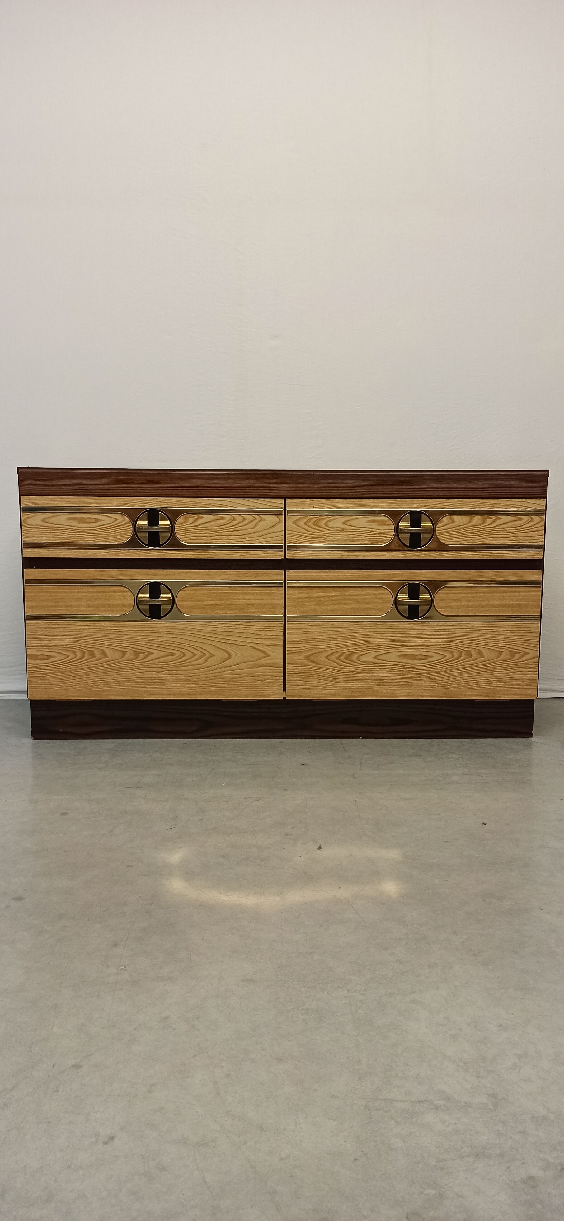 Low sideboard furniture in vintage Formica 70