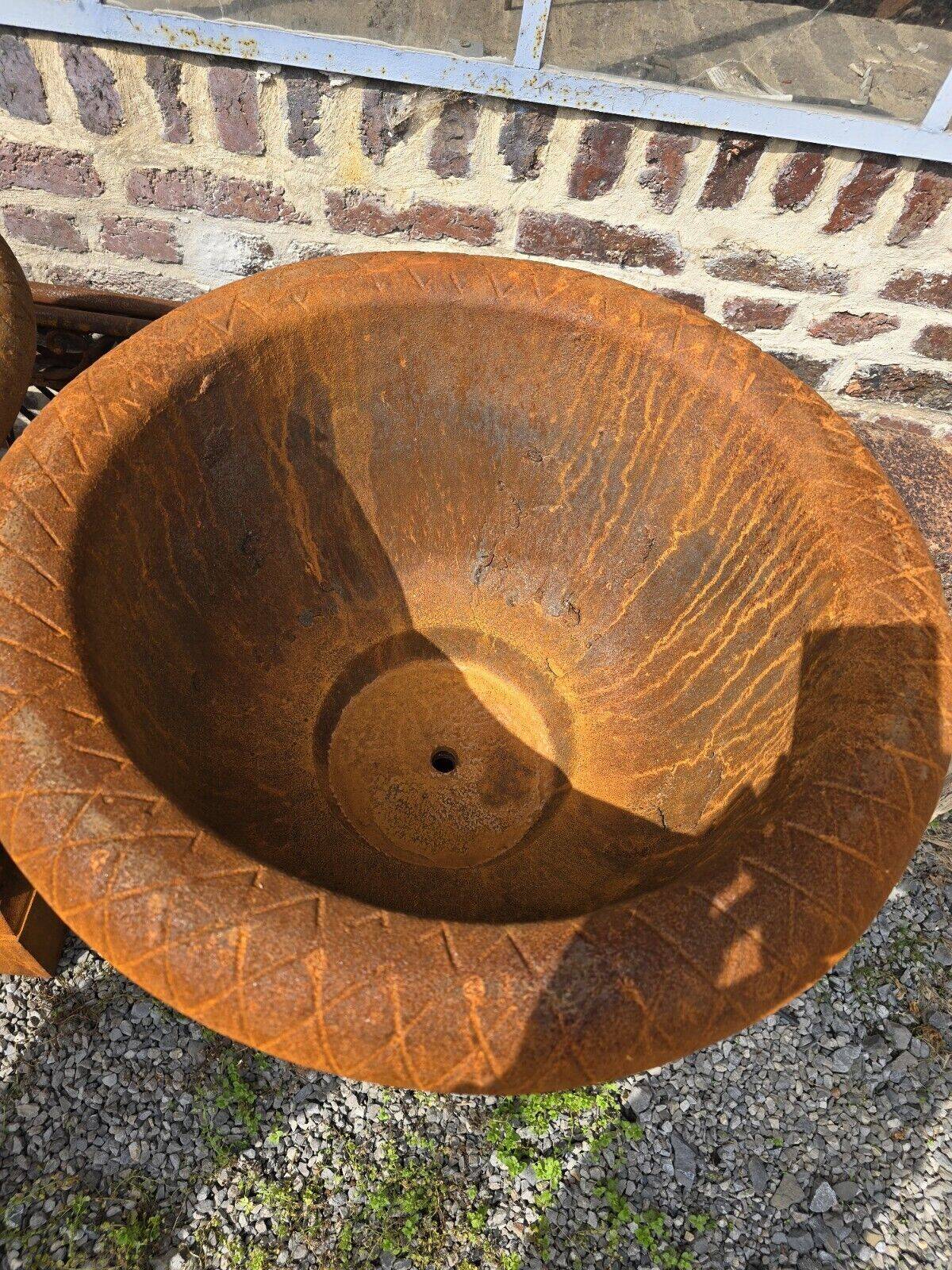 Cast iron medici vase (large model)