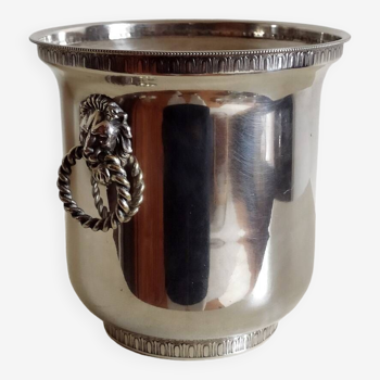 Silver metal ice bucket with lion heads