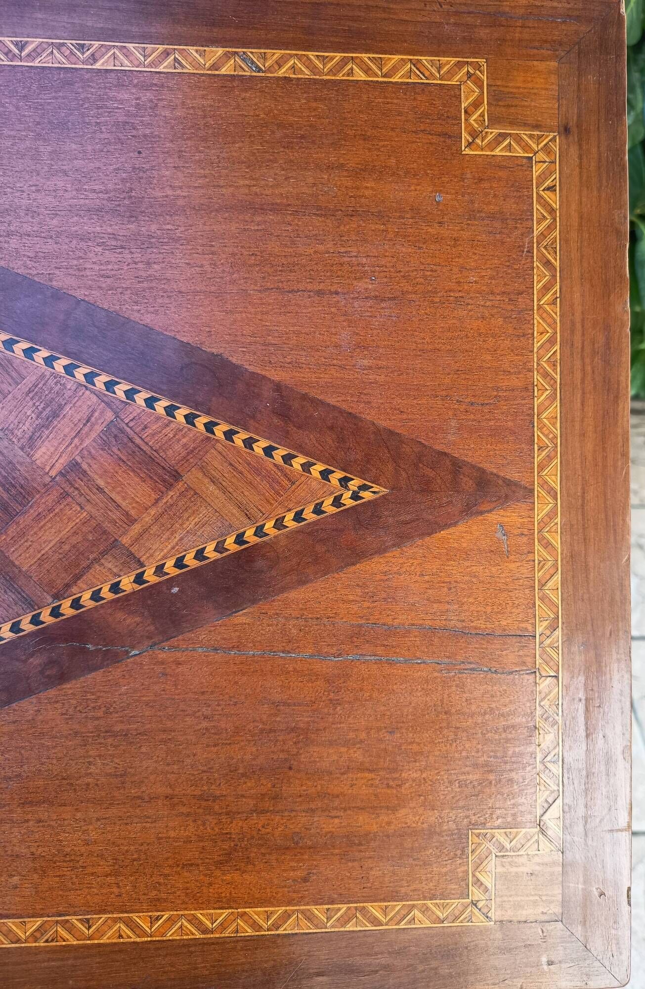 Scriban style English in mahogany.