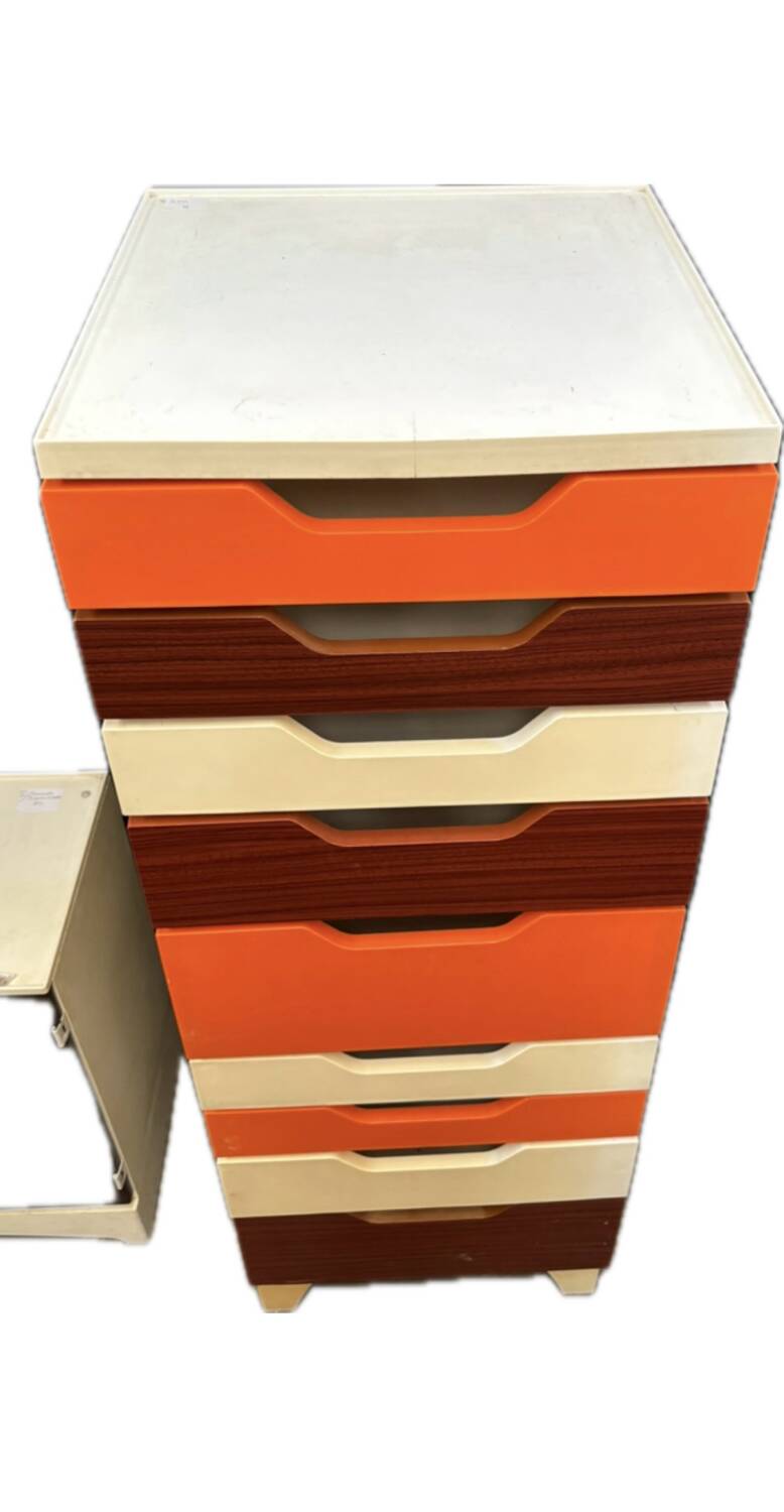 Plastic chest of drawers 1970