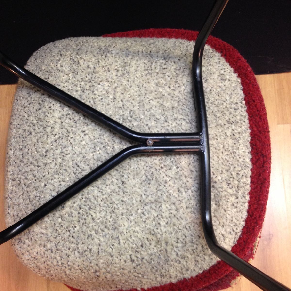 Set of pink chairs by Genevieve Dangles-Christian Defrance for Burov, 1950s