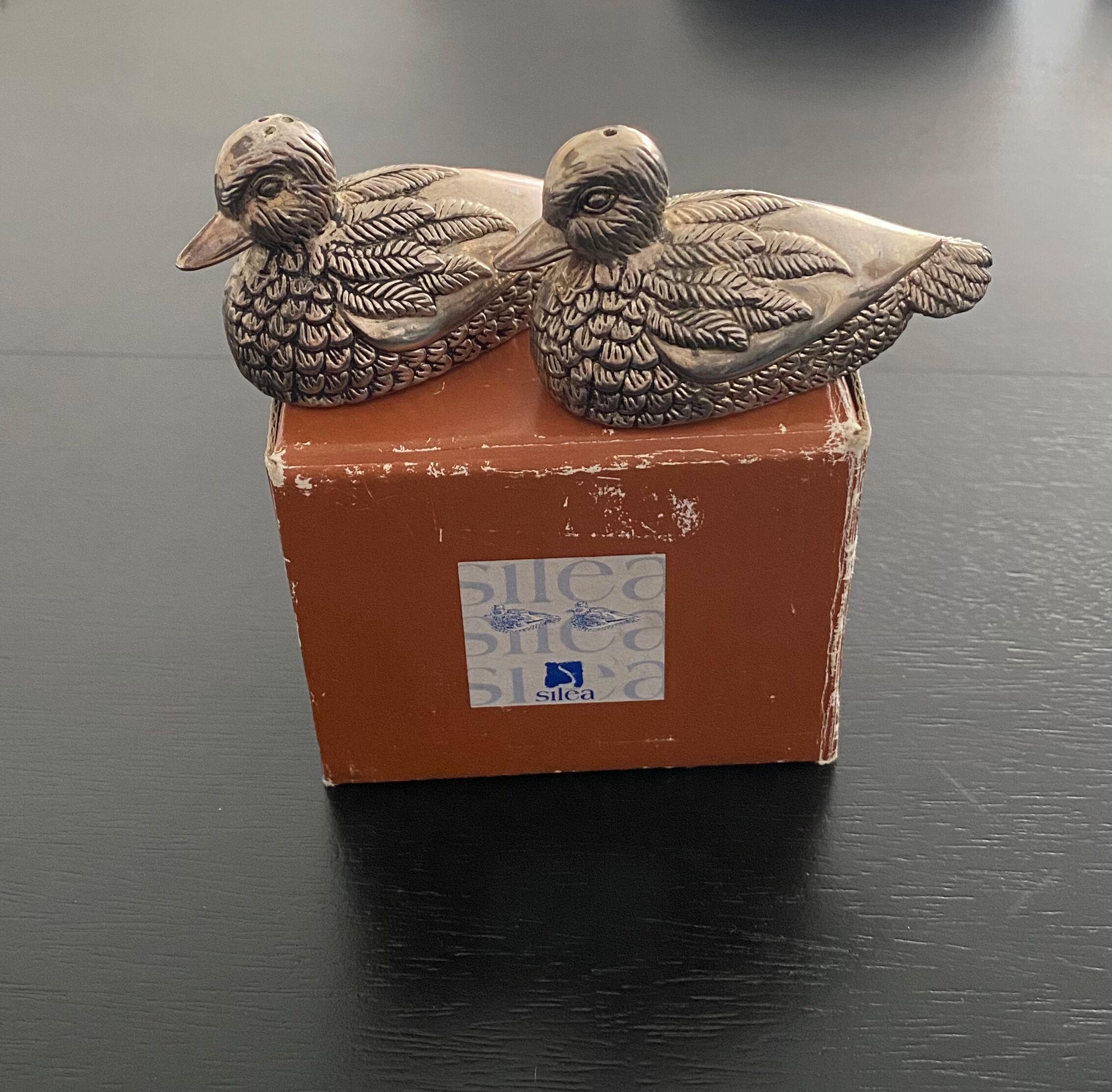 Salt and pepper shaker duck form brand silea