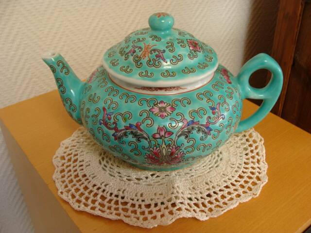 Théière chinoise porcelaine Mun Shou vintage