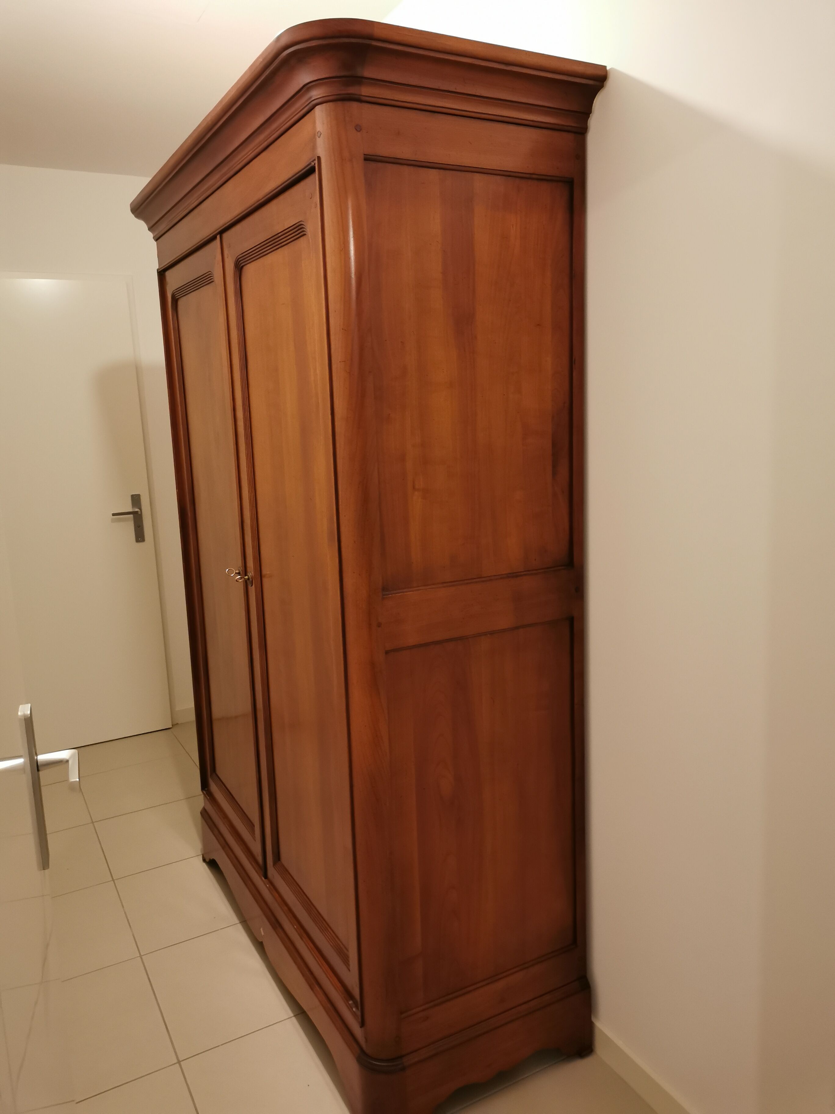 Cherry wood bedroom wardrobe