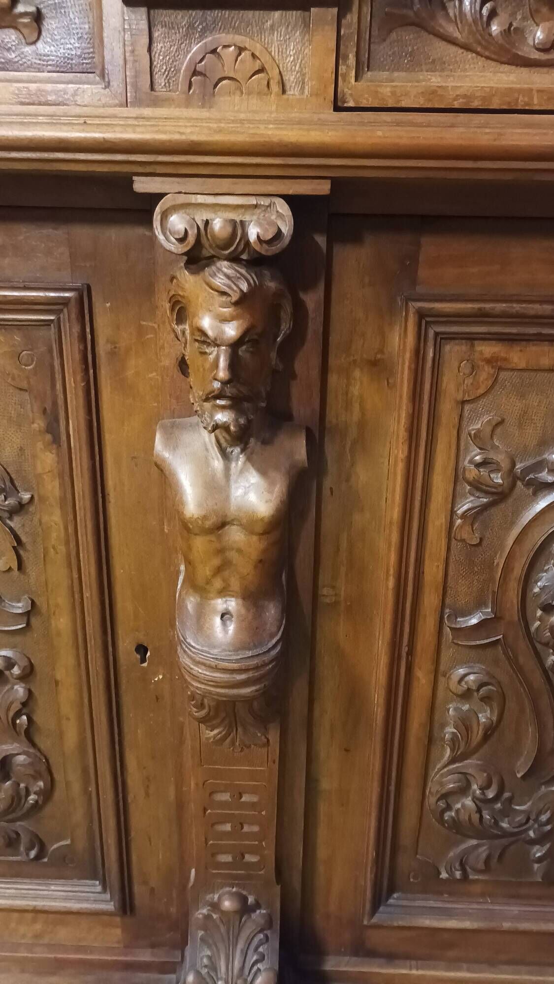 19th-century Renaissance walnut two-body buffet
