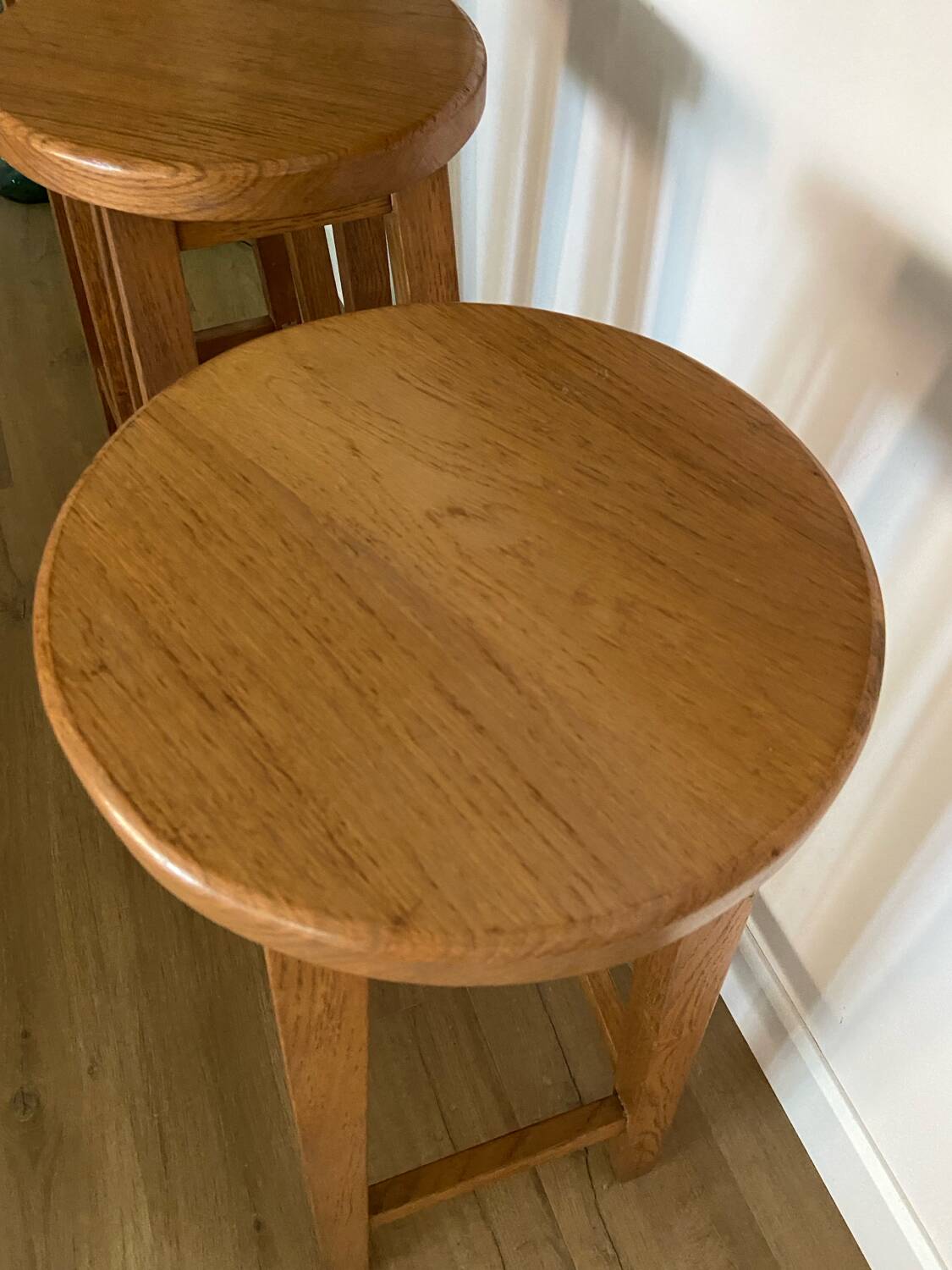 Set of 3 solid oak stools