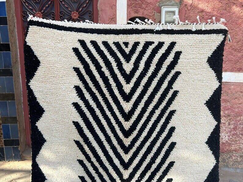 Handmade natural pure wool rug, size 200 x 300 cm