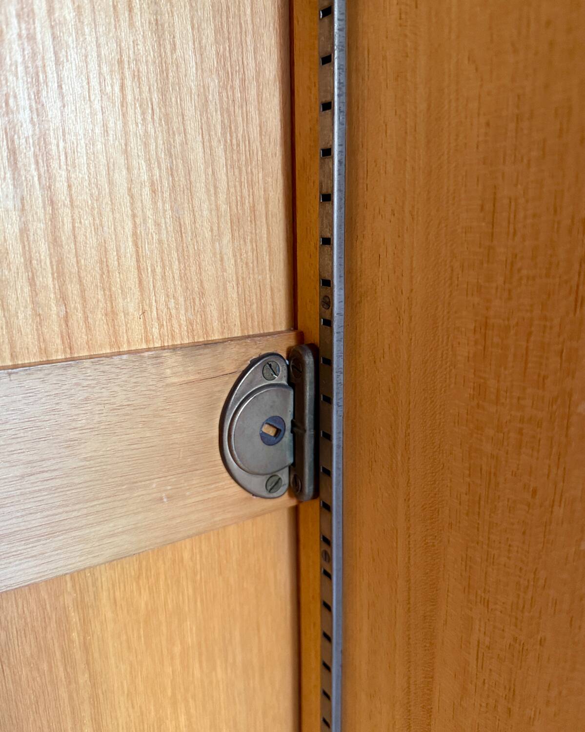 Bonnetière penderie Oscar par Didier Rozaffy