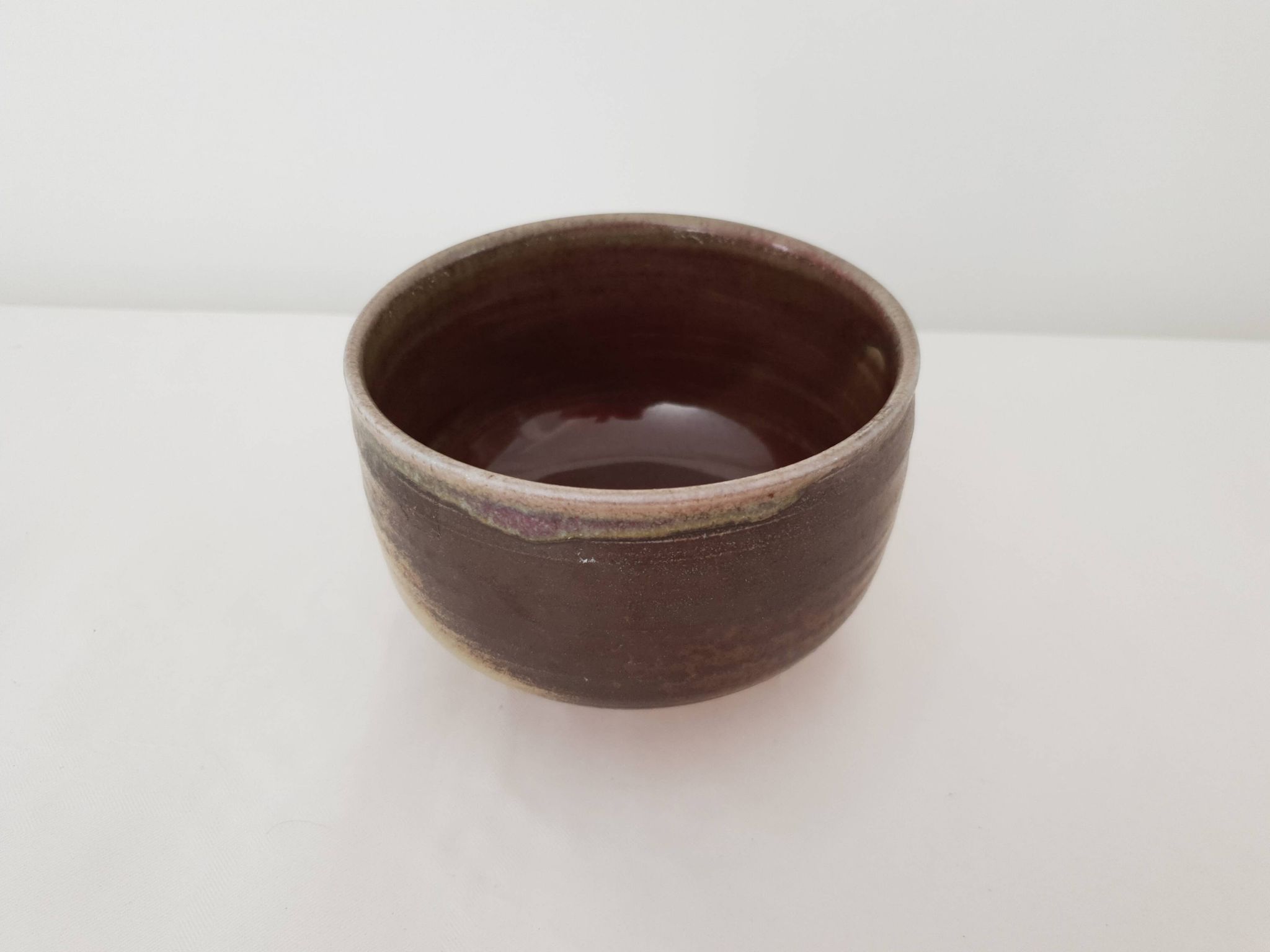 Signed ceramic bowl / cup (Pictogram to identify)