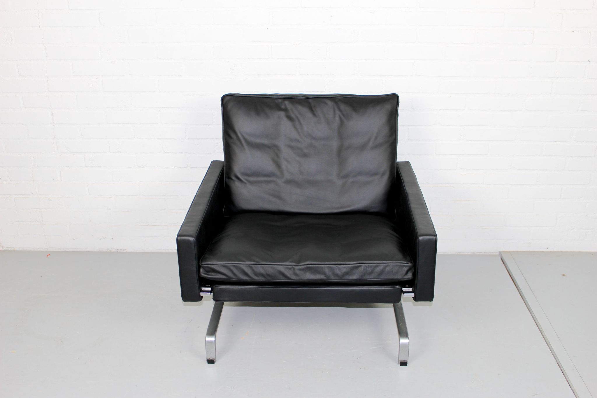 Set 2 vintage PK31/1 Lounge Chair & PK61 Coffee Table by Poul Kjaerholm for E. Kold Christensen
