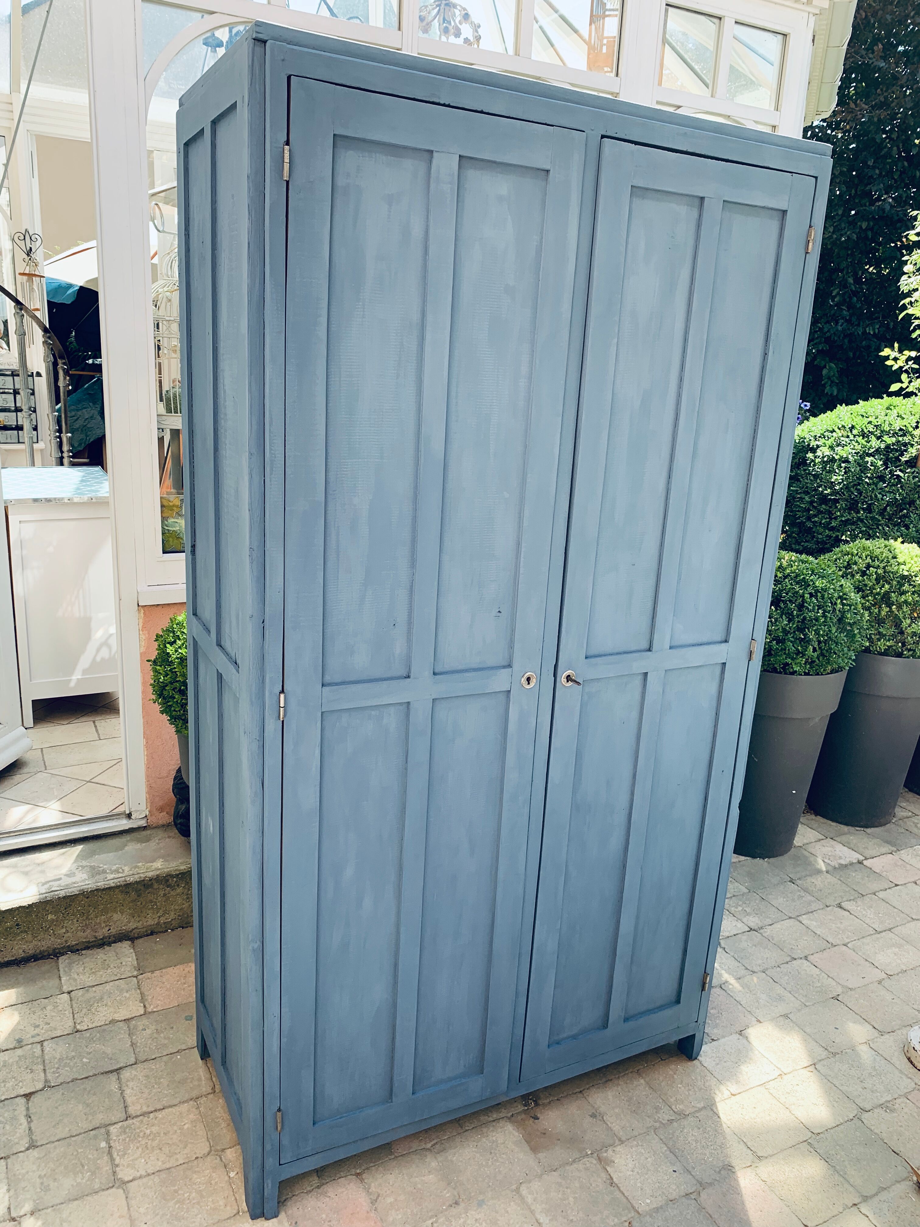 Parisian wardrobe and his bedside