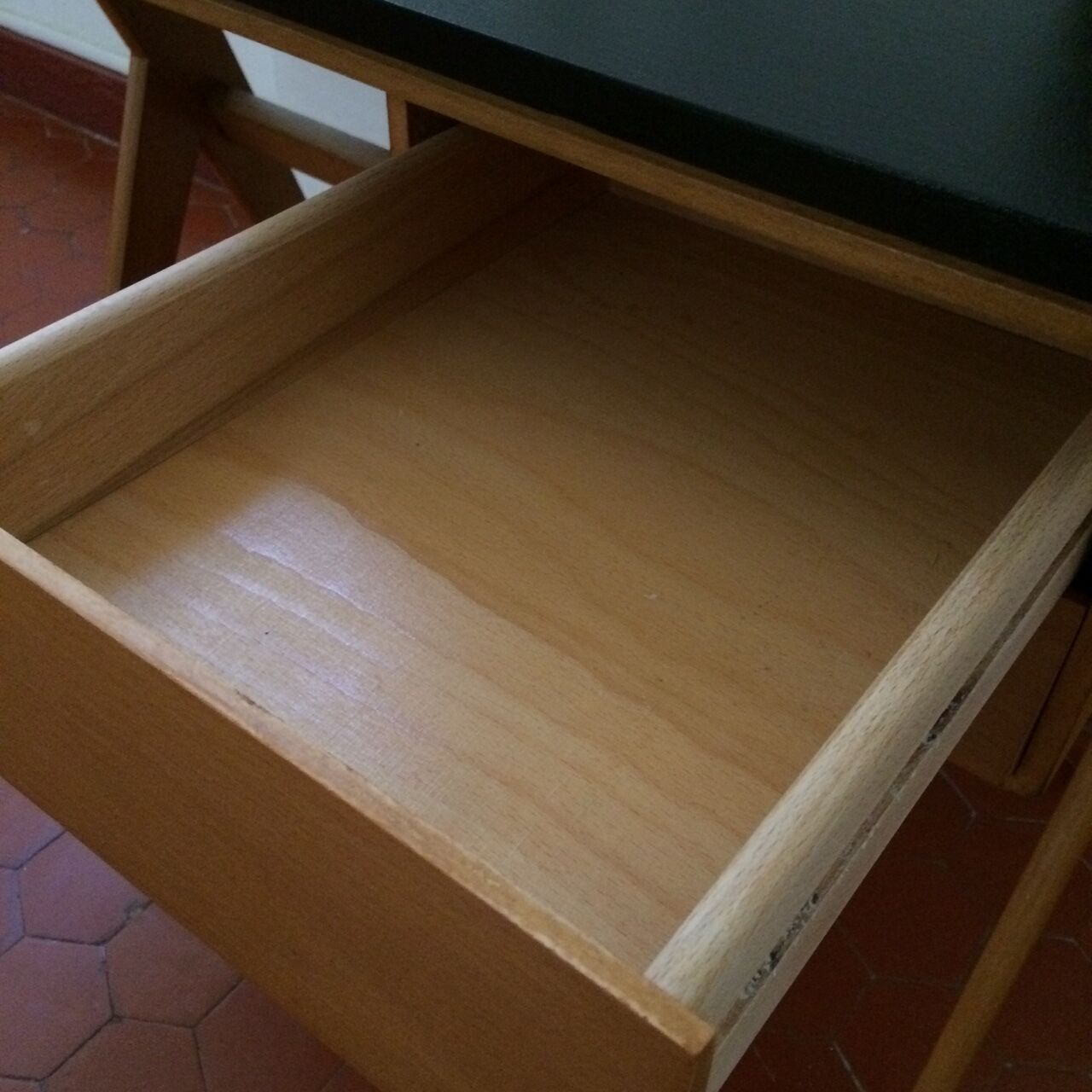 Bureau vintage pieds compas