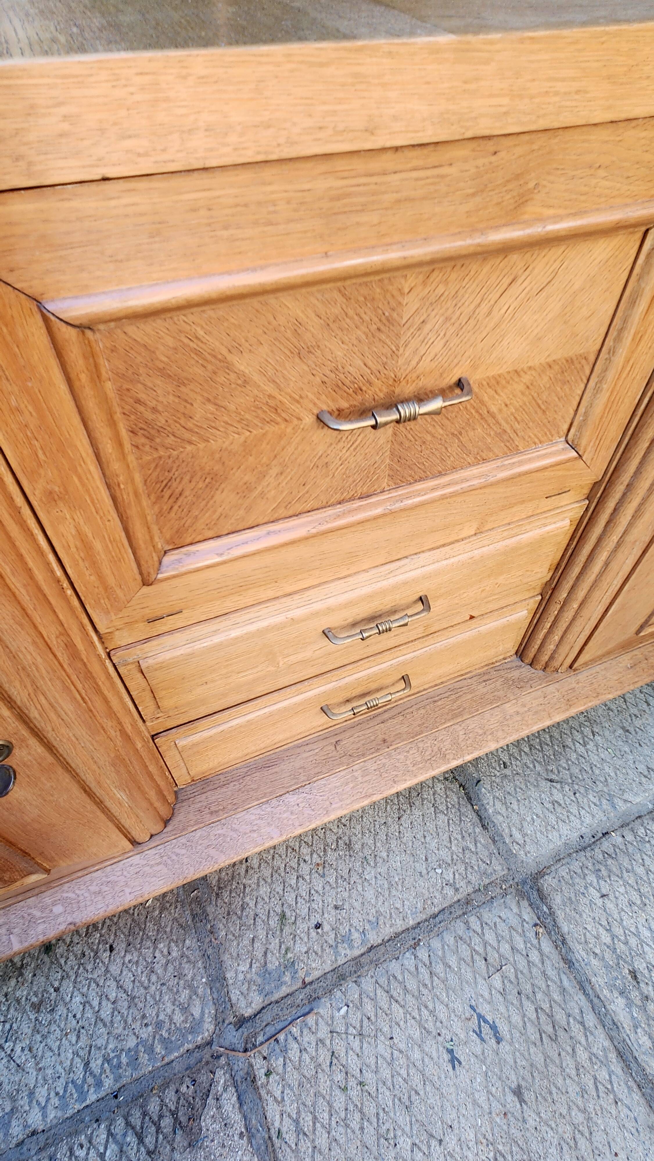 Magnifique grand buffet bas vintage en bois