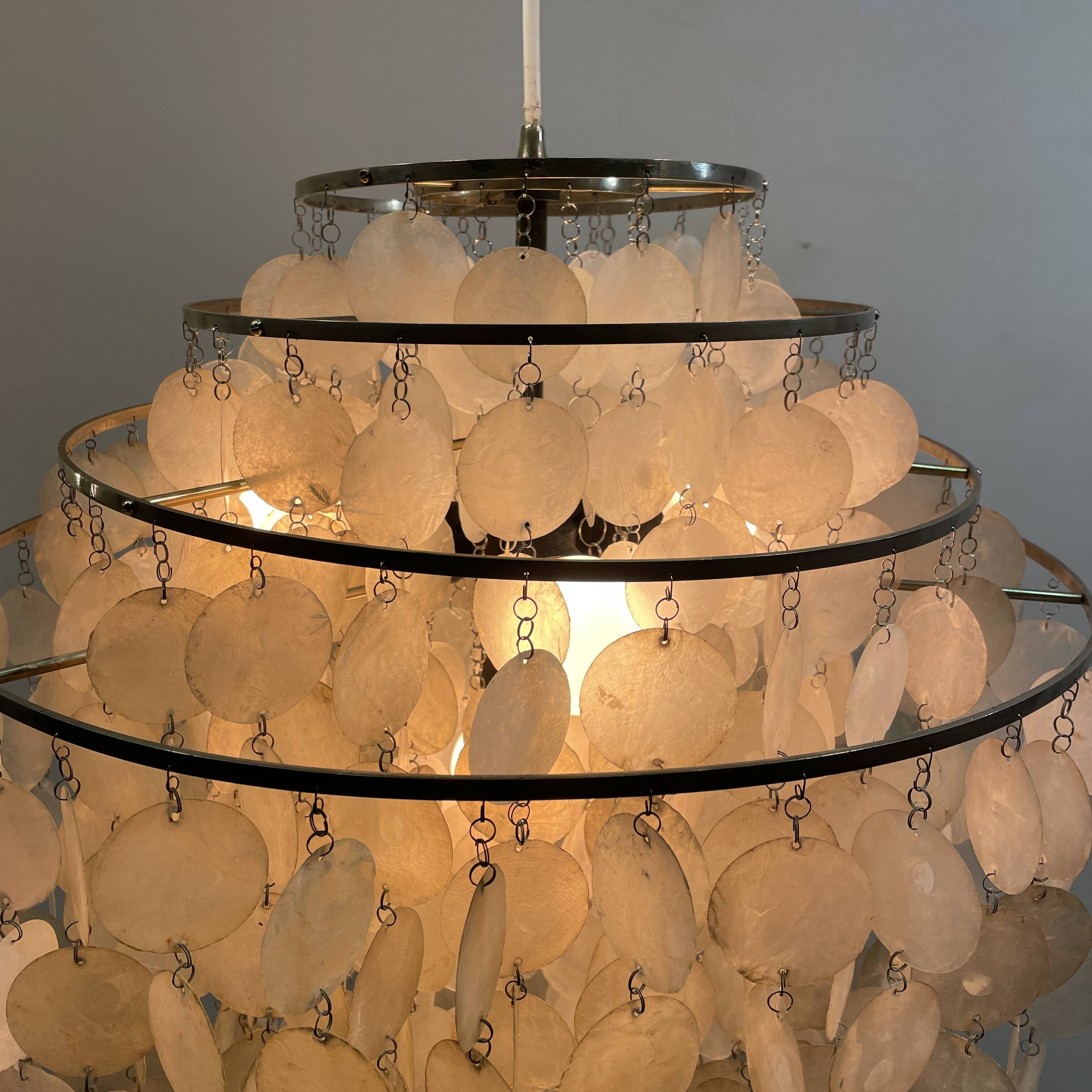 Grand lustre en nacre style Verner Panton années 60