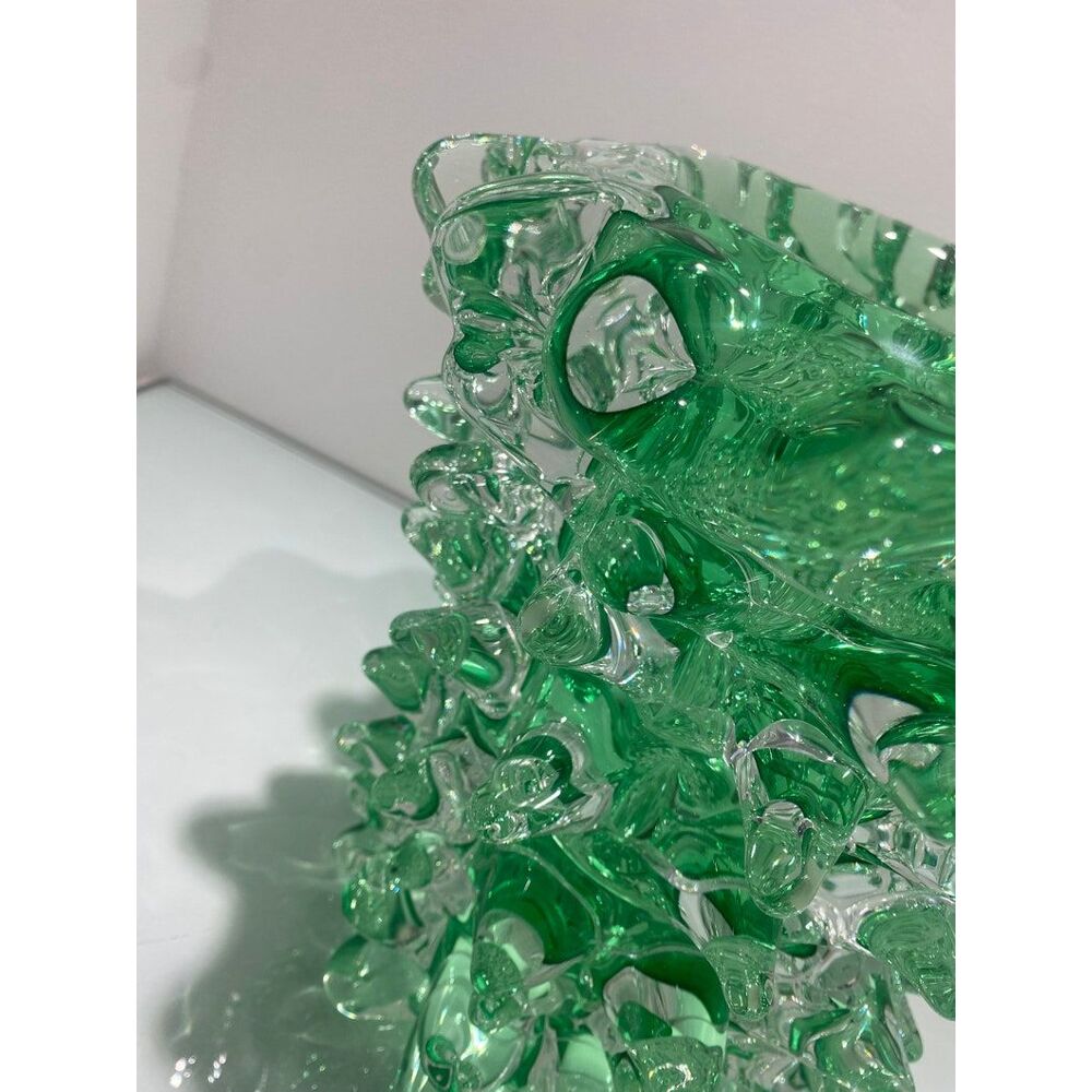 Rostrato green murano glass vase