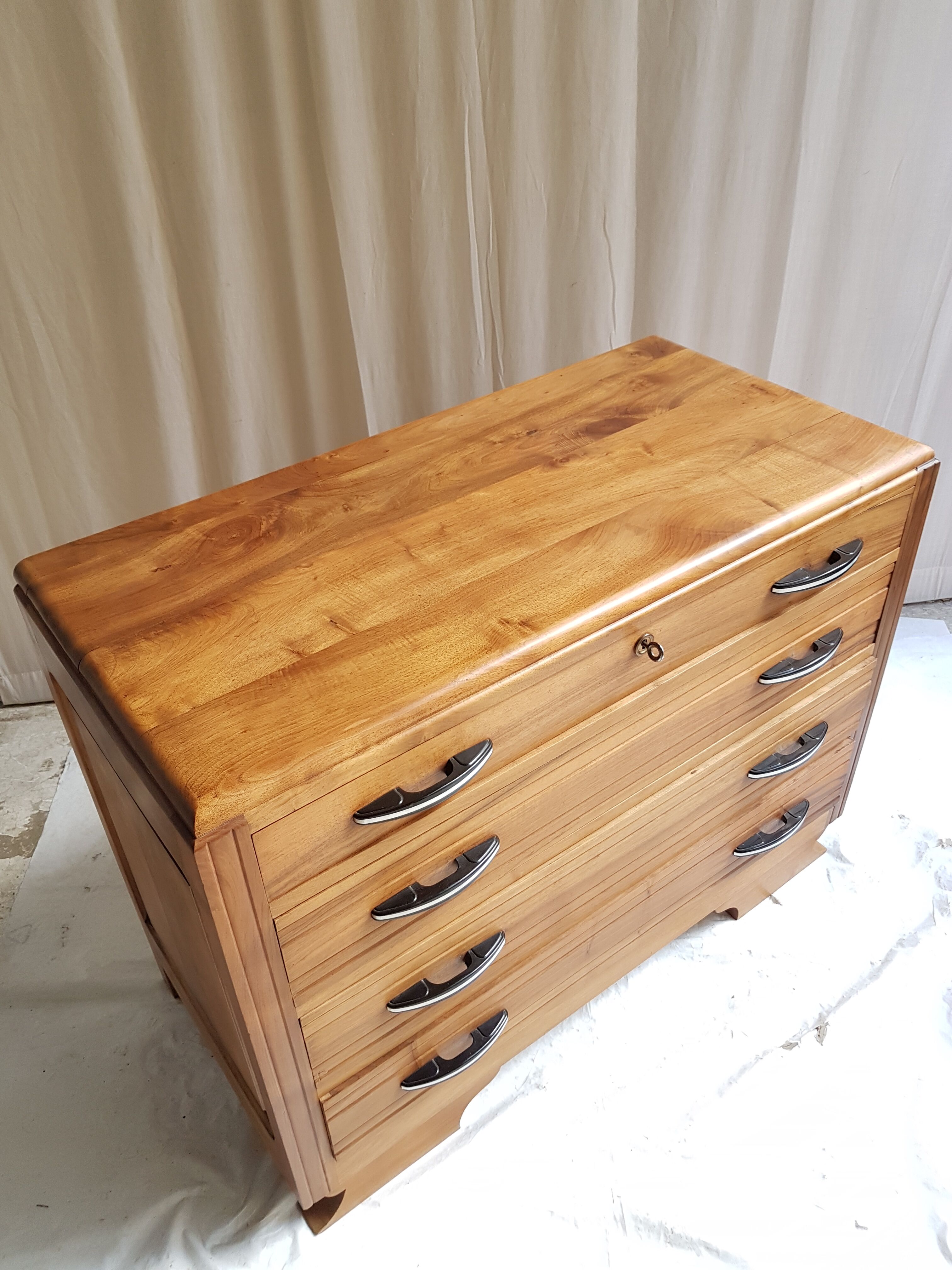 Vintage chest of drawers 50 years