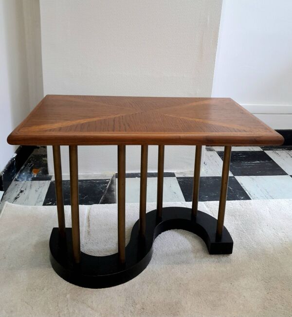 Table basse chêne et laiton vers 1960