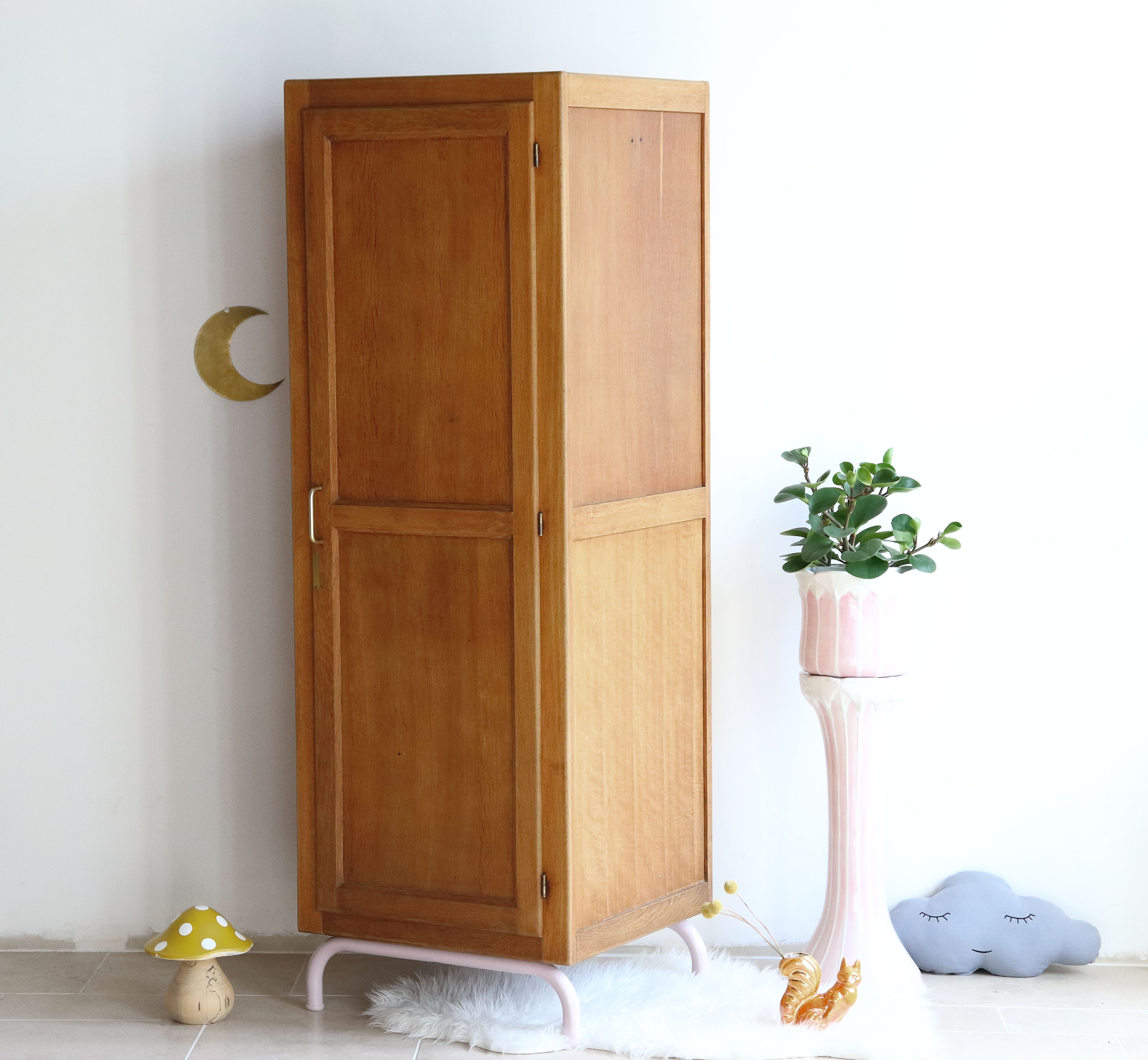 Vintage oak boarding wardrobe revisited