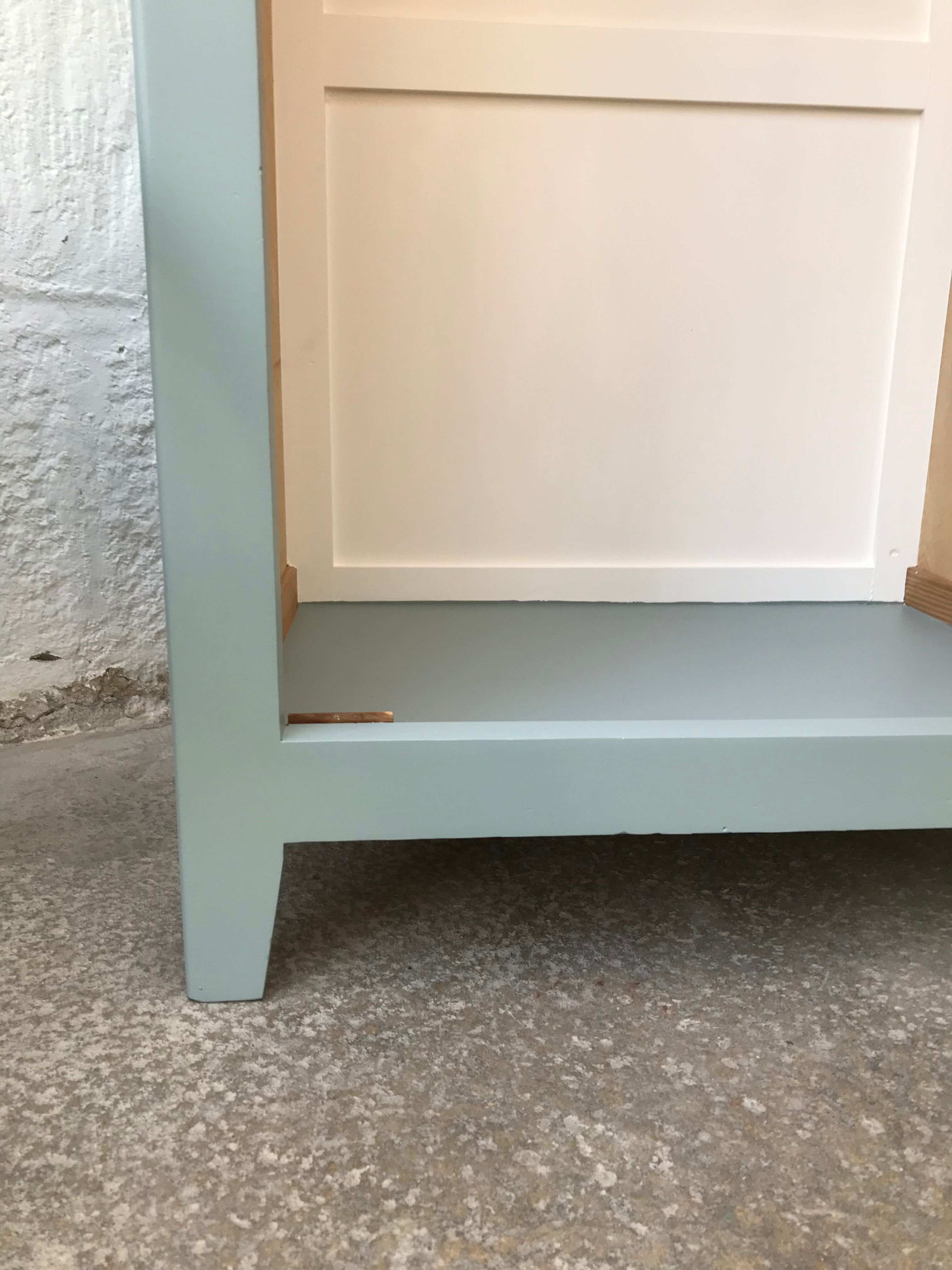 Vert Amande Parisian wardrobe from Ressources