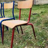 Set of 5 school chairs years '70 in red and blue