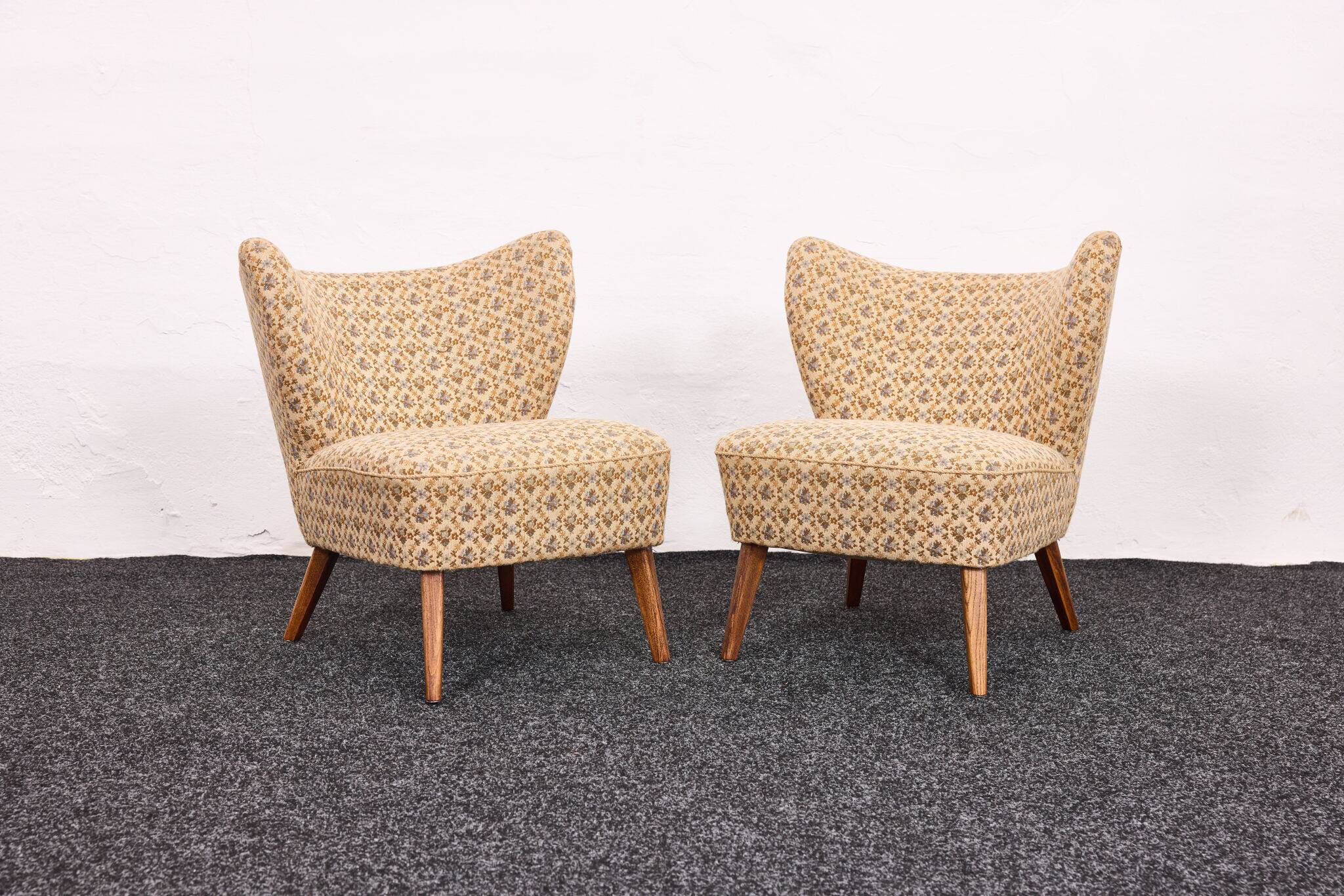 Swedish lounge sofa & cocktail chair set, 1950s – curved wingback
