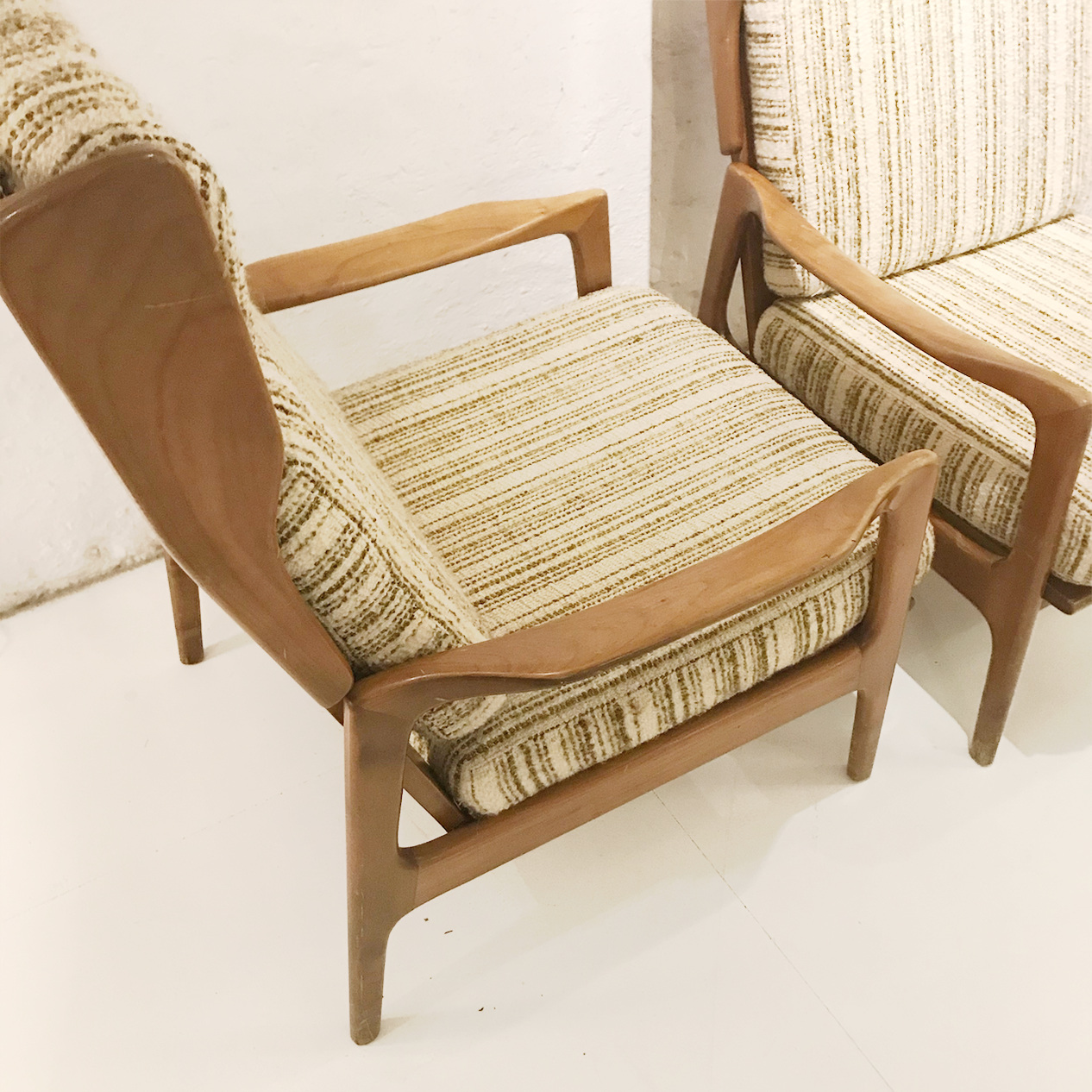 Paire de fauteuils daniois