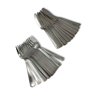 Set of fish cutlery