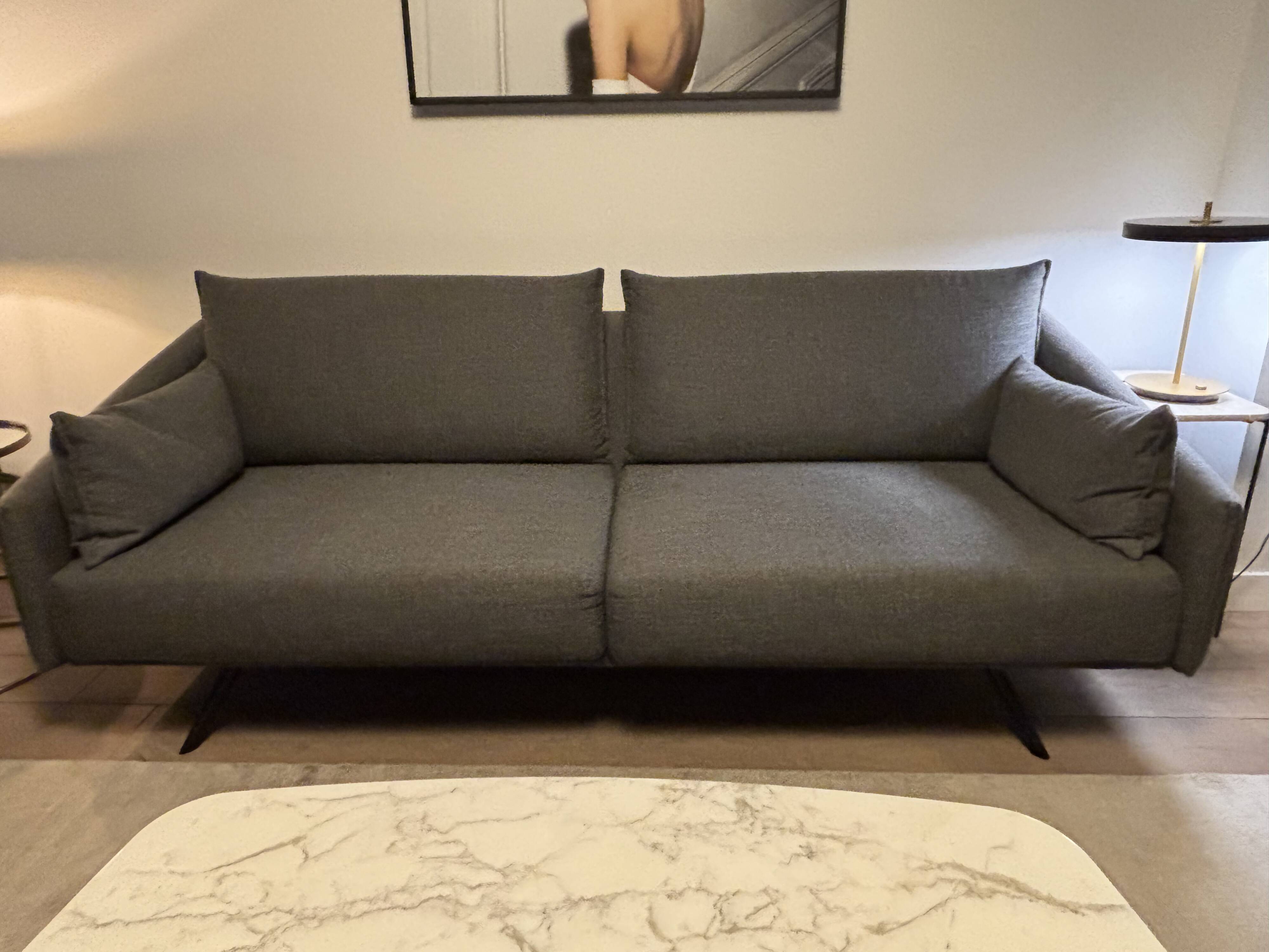 Stua Costura Moulin 10 grey sofa