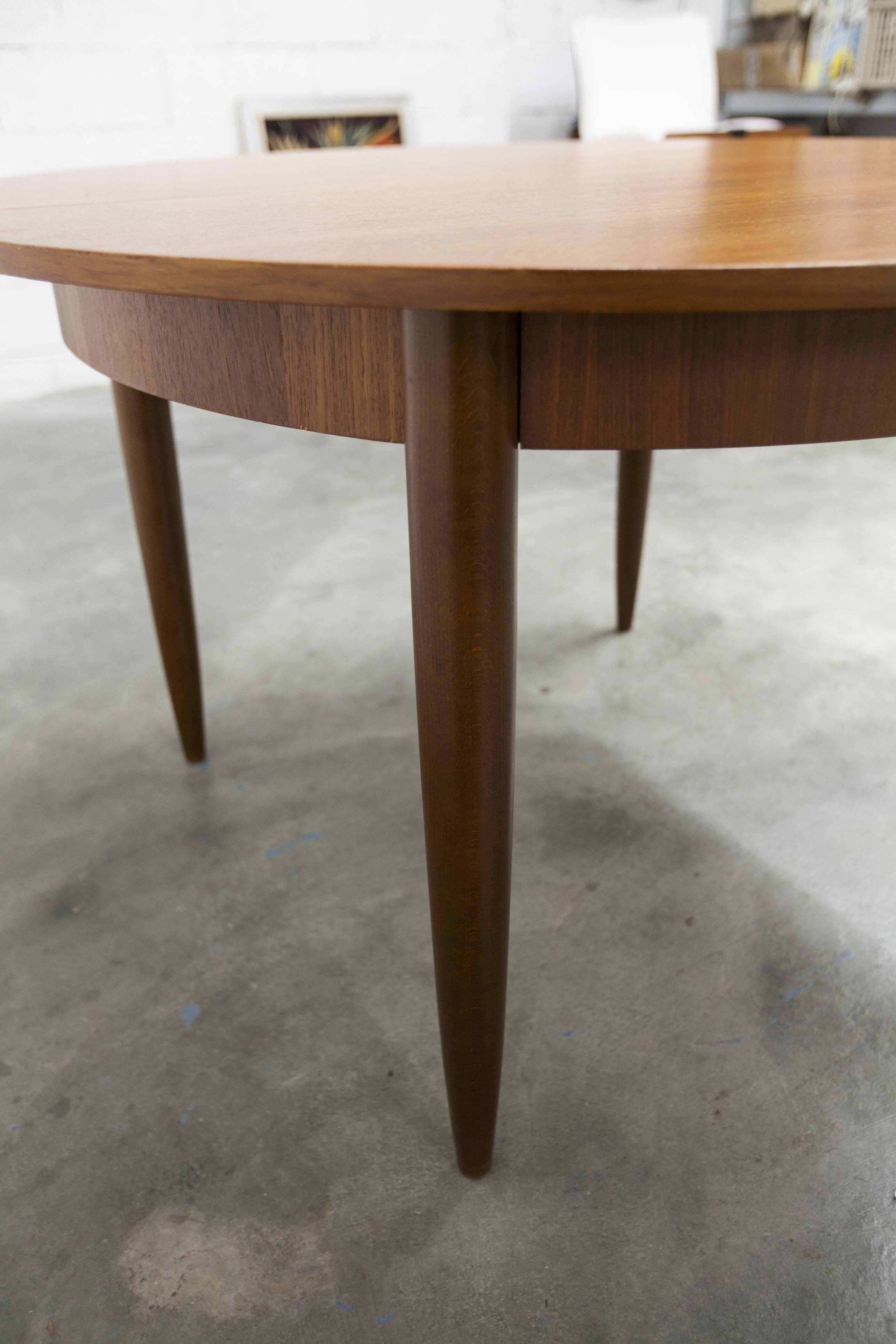Transformable teak table 1968, impeccable condition