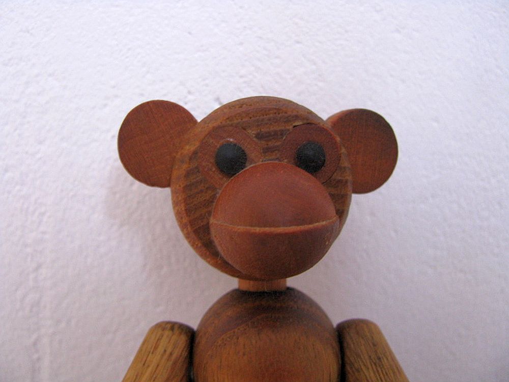 Teak monkey figurine Denmark 1970. no 2