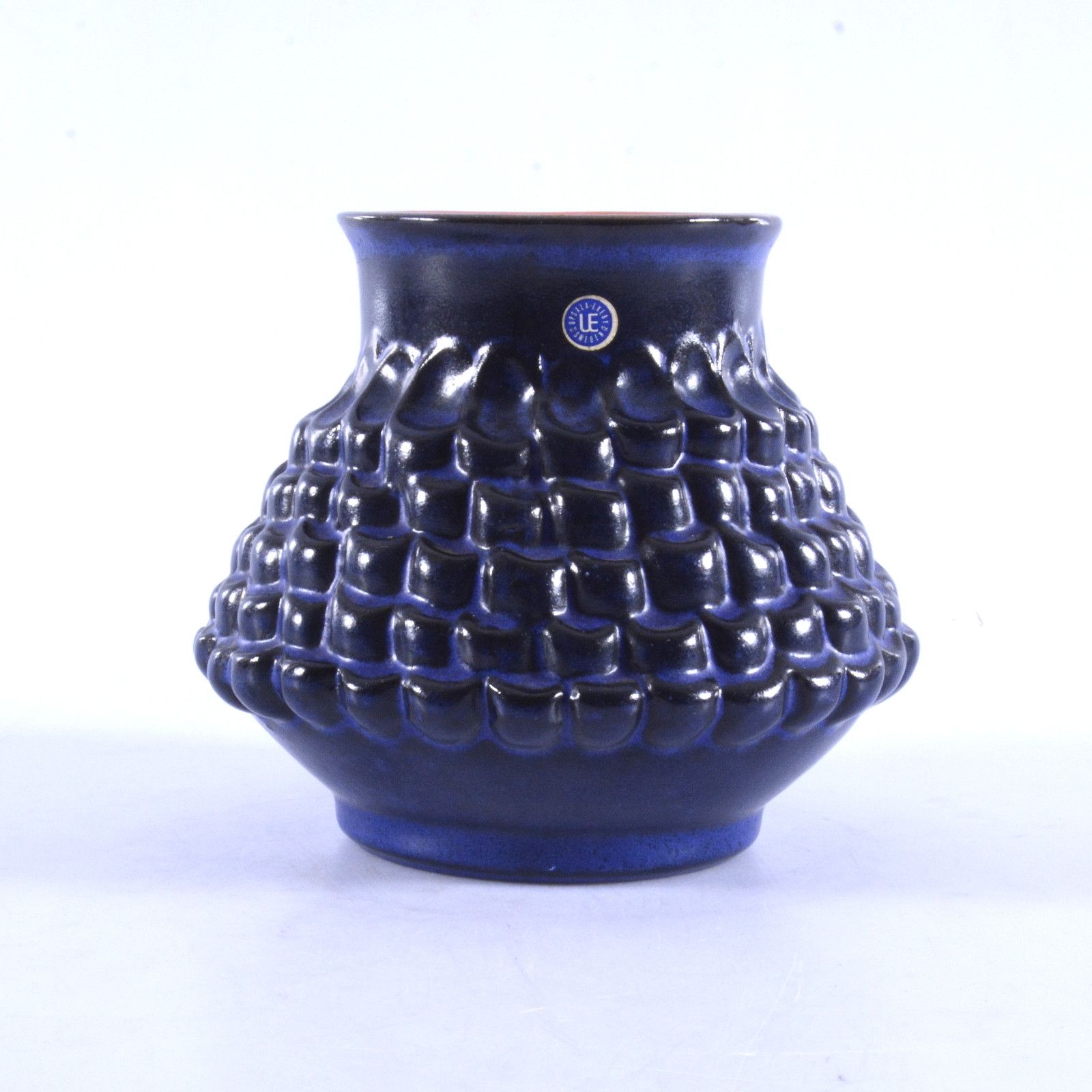Vase en céramique Scultural, conçu par Berit Ternell et fabriqué par Uppsala Ekeby Suède en 1971