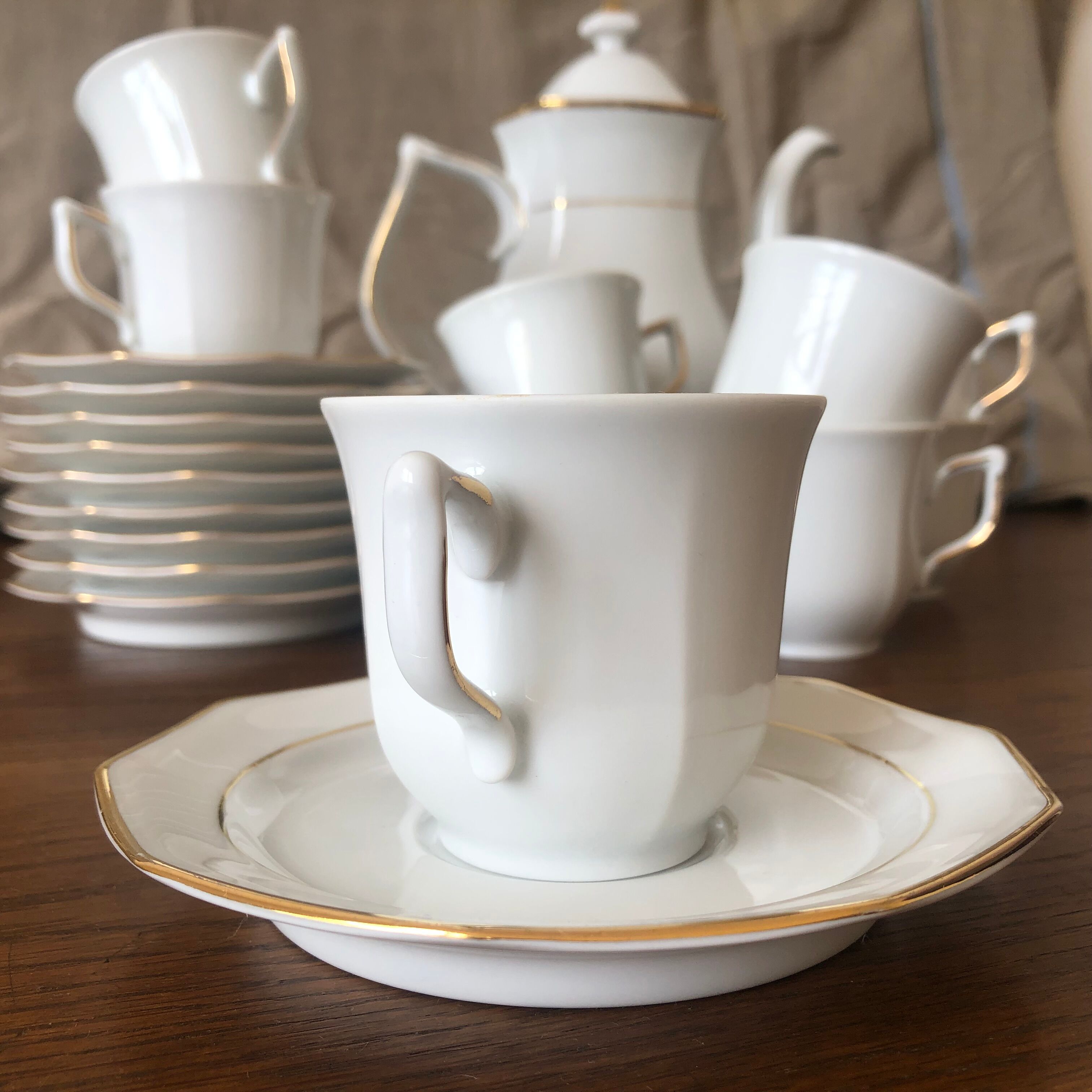 Porcelain coffee/tea service