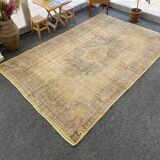 Tapis Oushak beige décor rustique, 7x10, surteint sable, pour salon, MOON.144