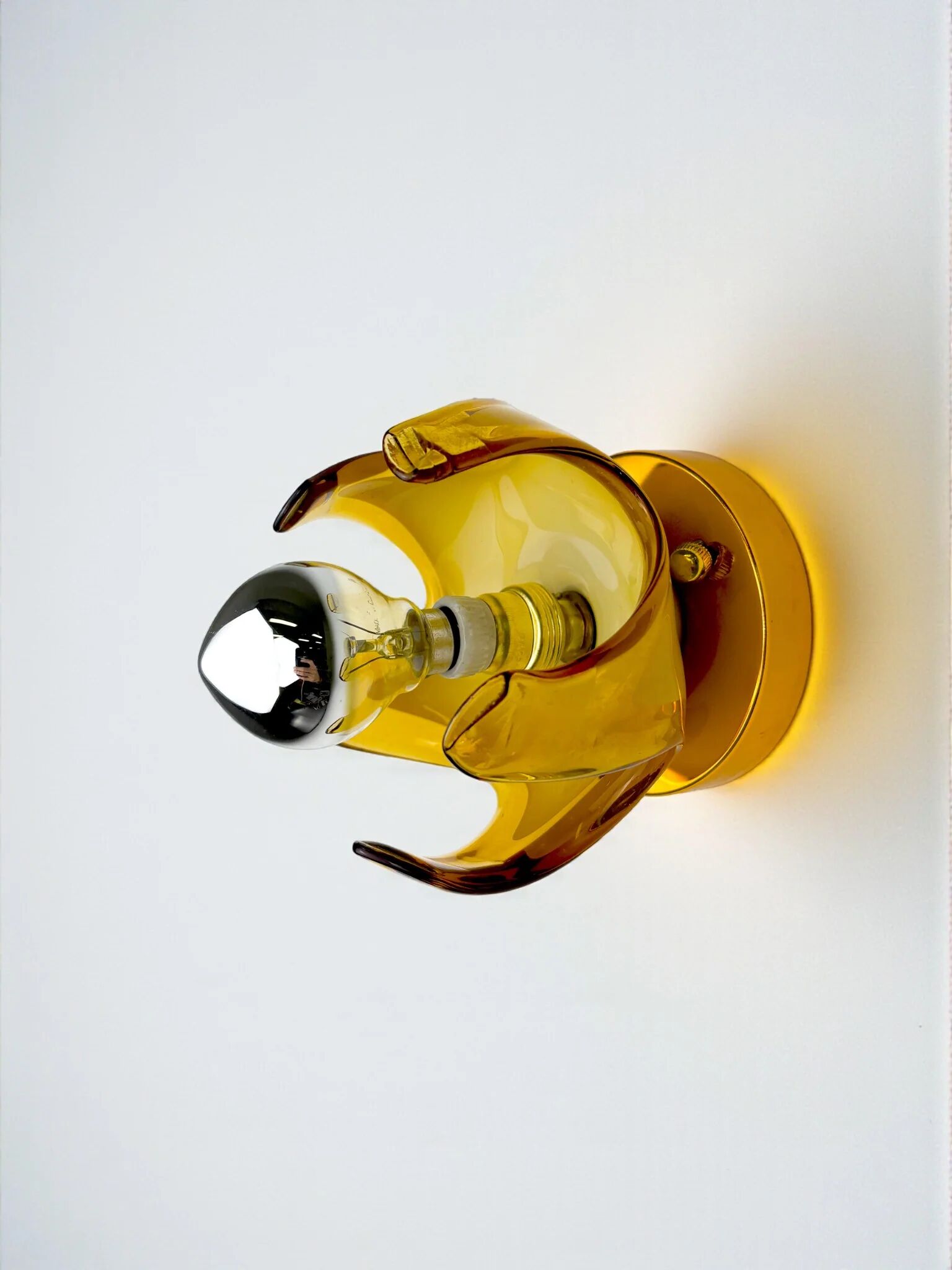 Applique Carlo Nason pour Mazzega Murano, verre soufflé de Murano orange Italie, vers les années 1970.