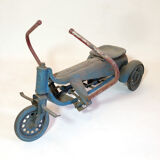 Amazing cyclo rower from the 40s-50s.