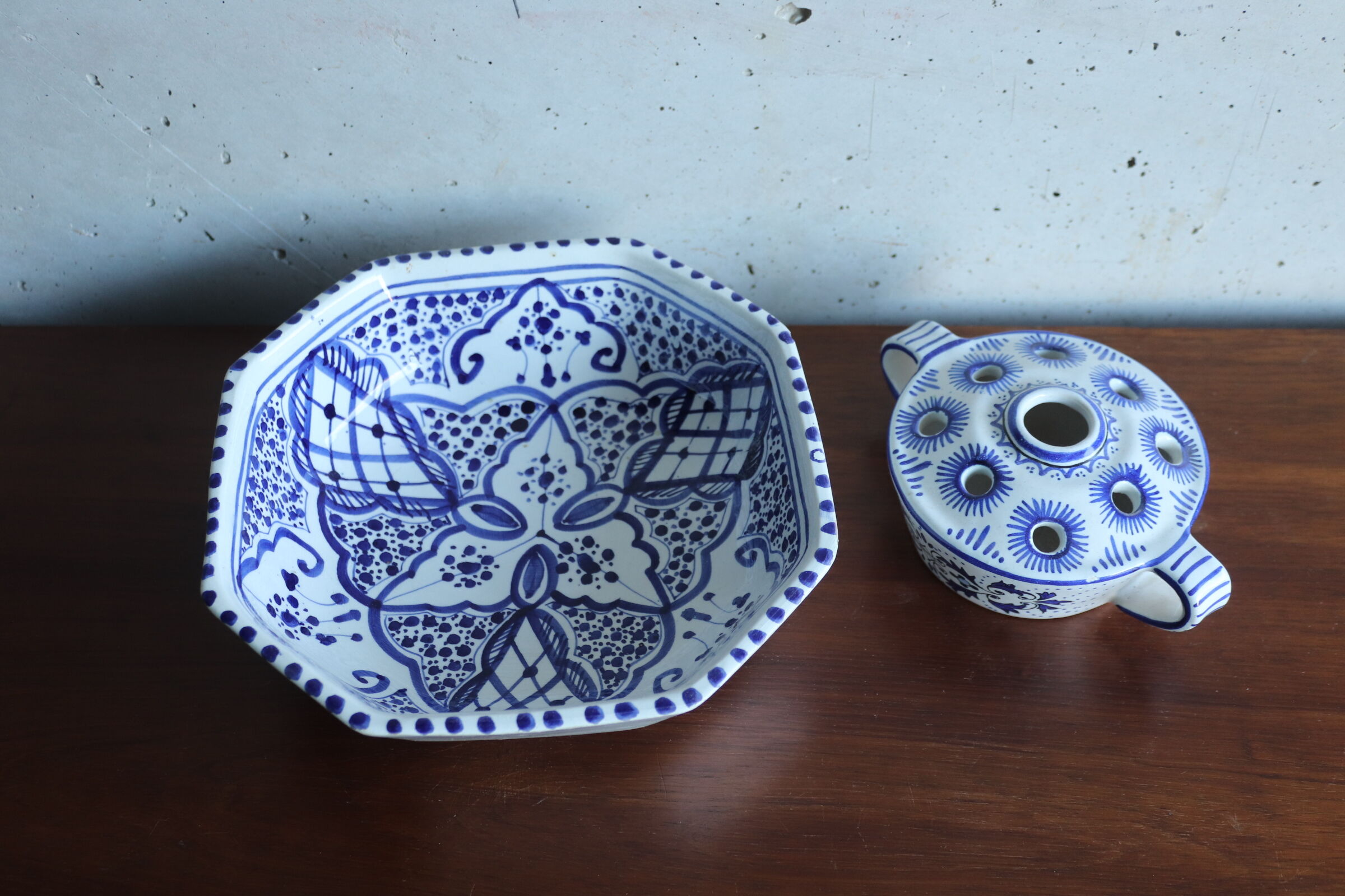 Empty pocket and a sting oriental flower