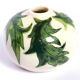 Vase soliflore signé céramique aux feuillages