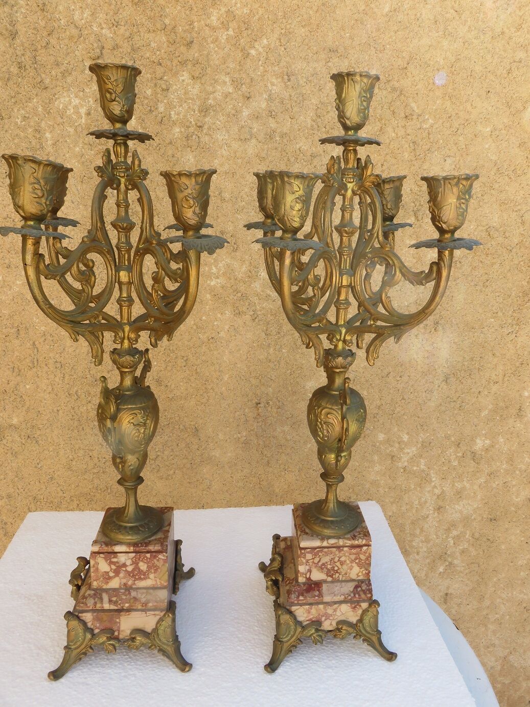 Pair candlesticks