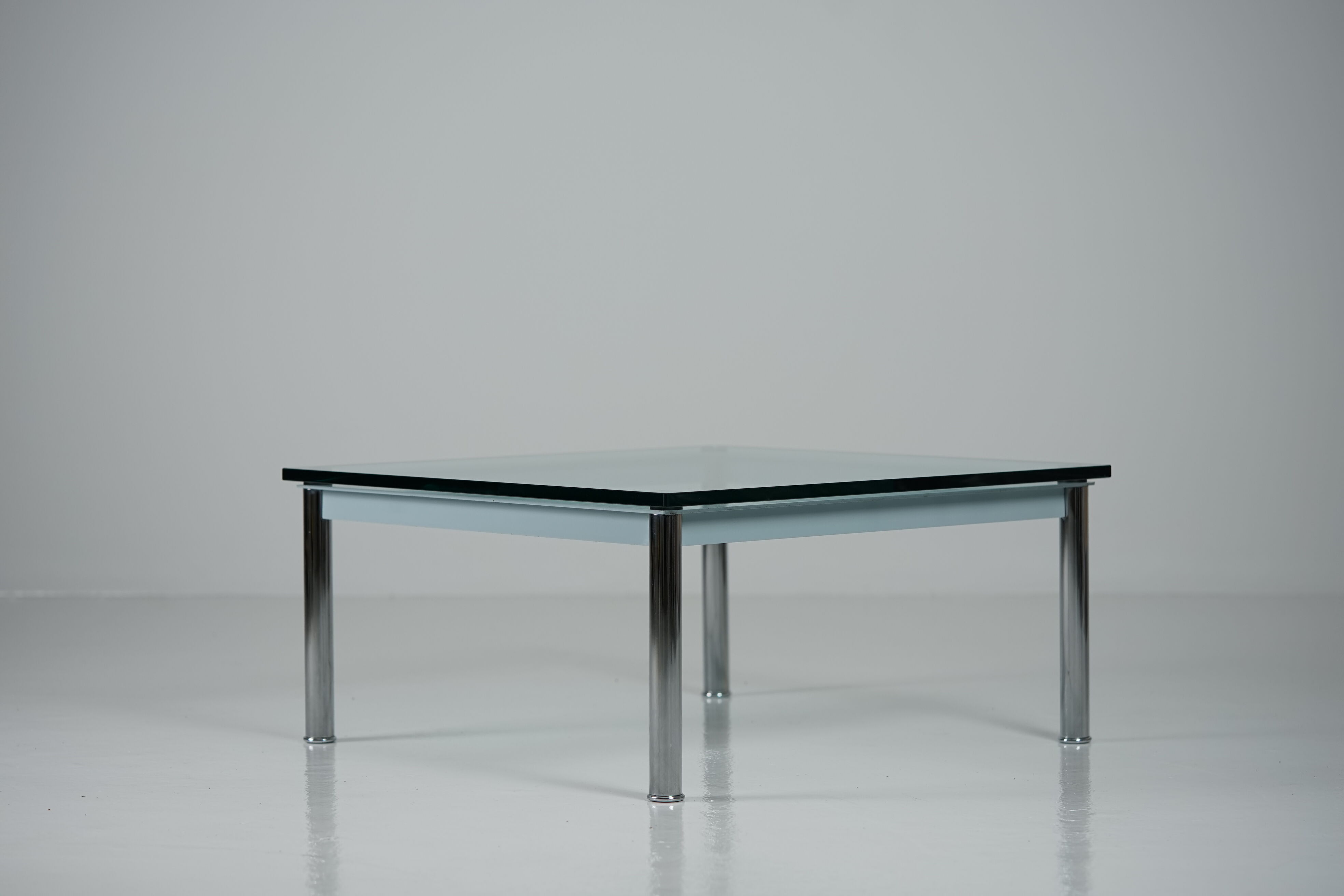 Side Table LC 10 by Le Corbusier, Charlotte Perriand and Pierre Jeannere