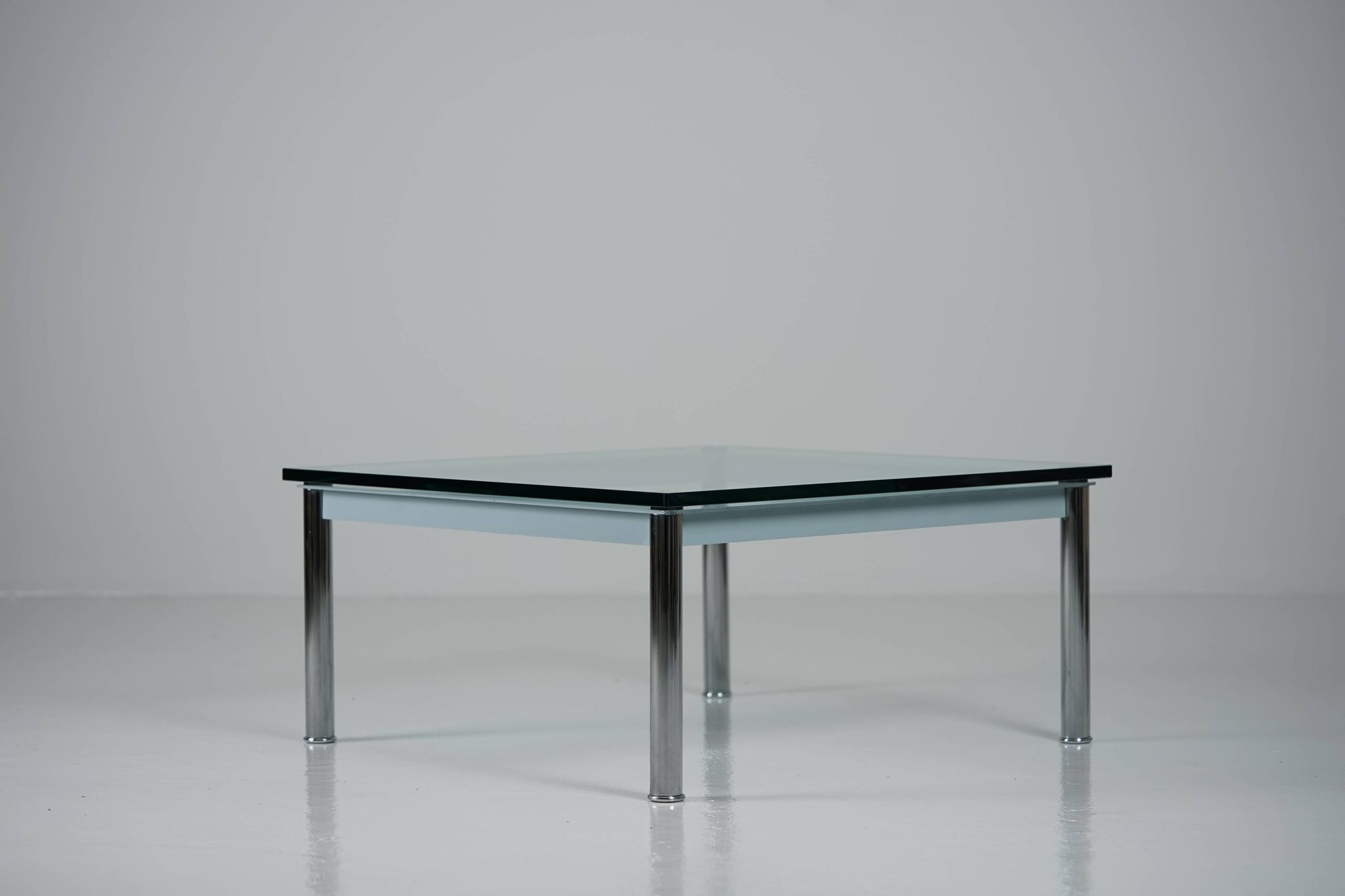 Side Table LC 10 by Le Corbusier, Charlotte Perriand and Pierre Jeannere